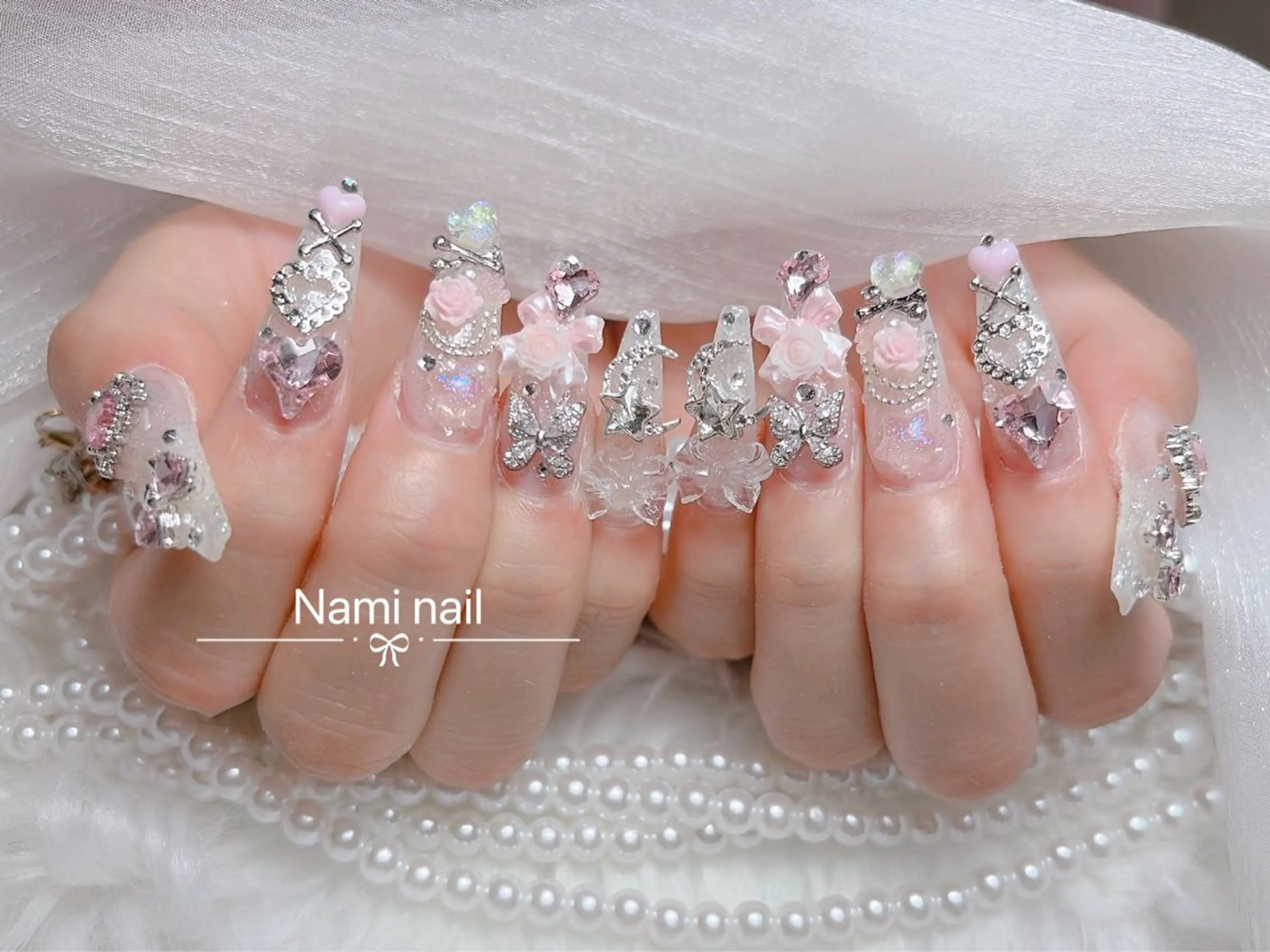 ネイル 長さ出し ガーリー 韓国ネイル ロングネイル 持ち込み ハンドネイル Nami nail salonのネイルデザイン
