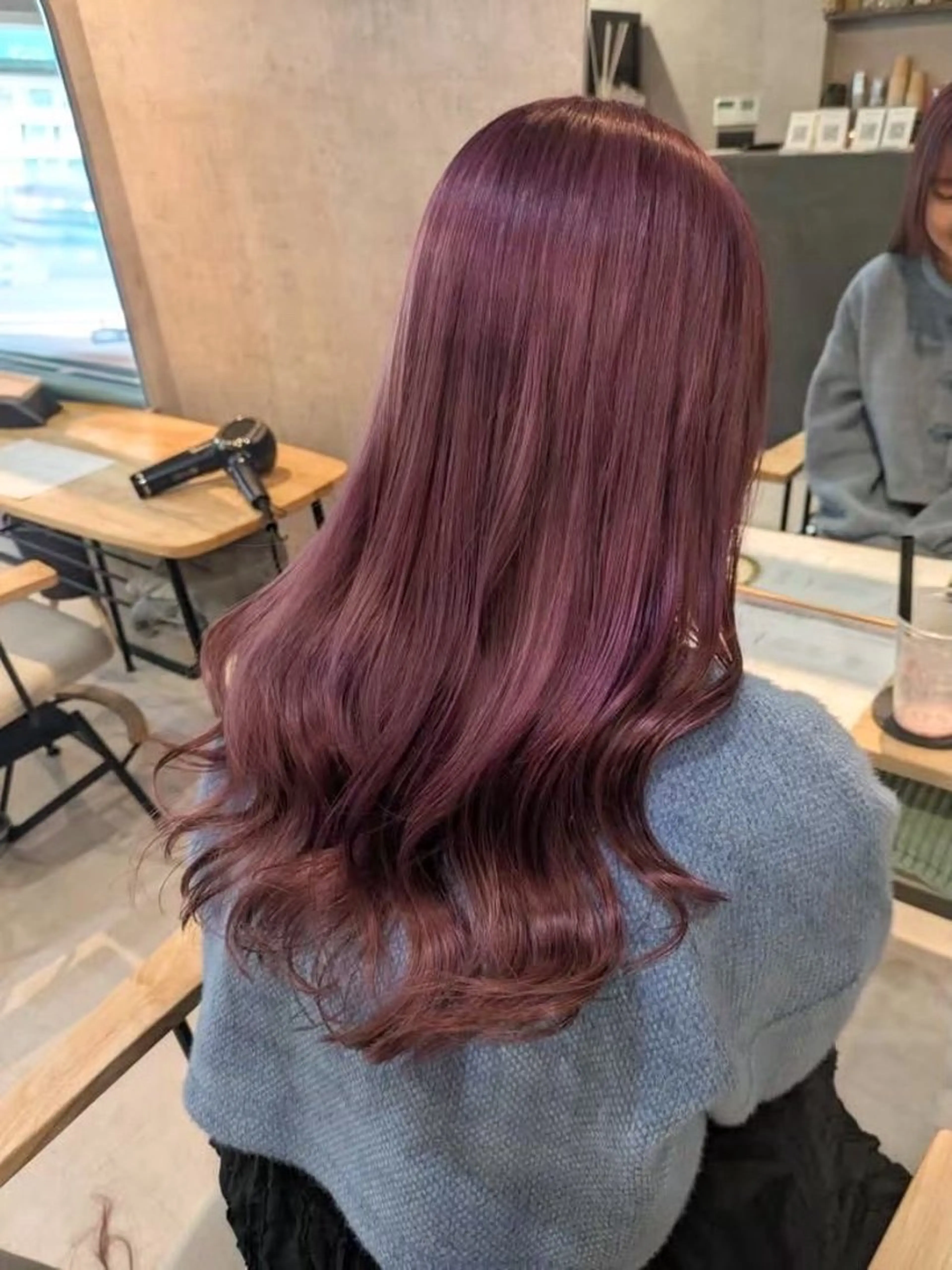 カラー HAILEY HONAMIのヘアスタイル