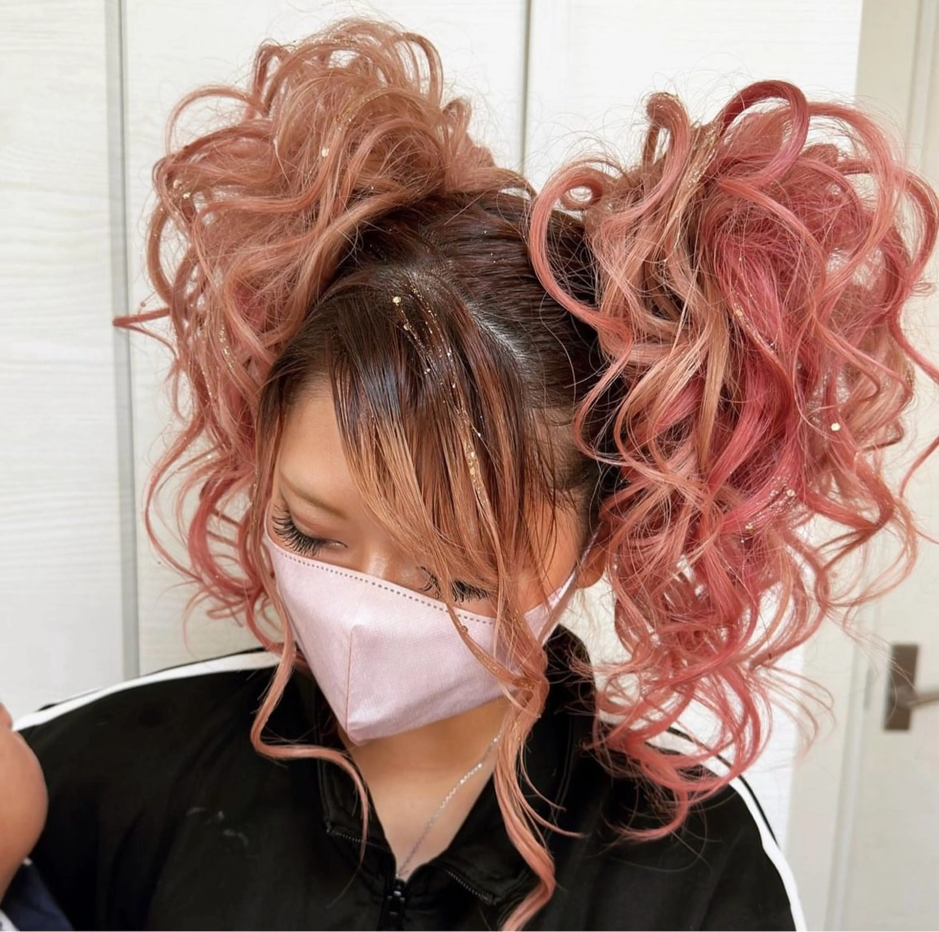 盛り髪ヘアセットの写真