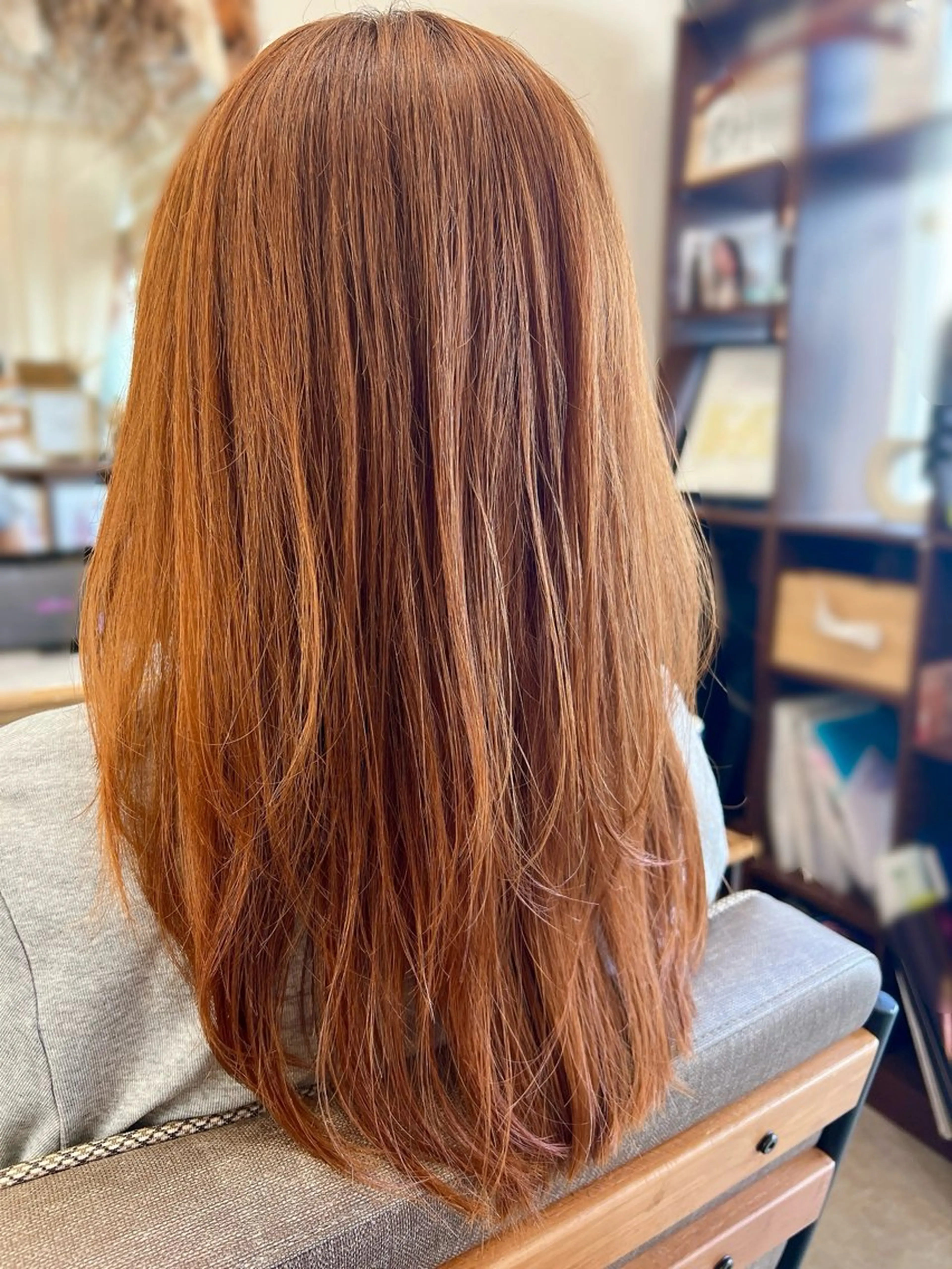 ロング オレンジブラウン hair works raptureのヘアスタイル