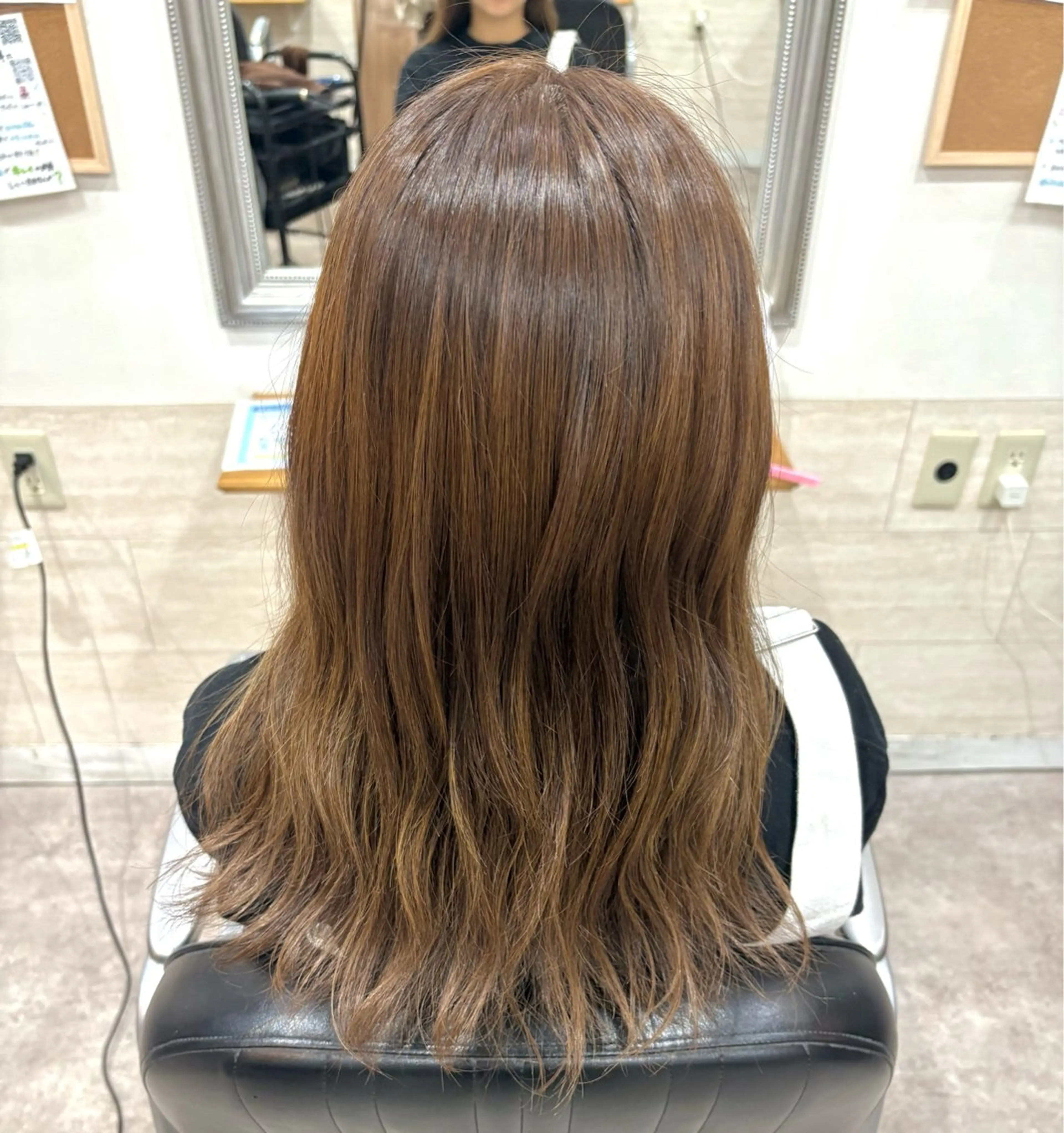 ロング カラー 堀川 希歩のヘアスタイル