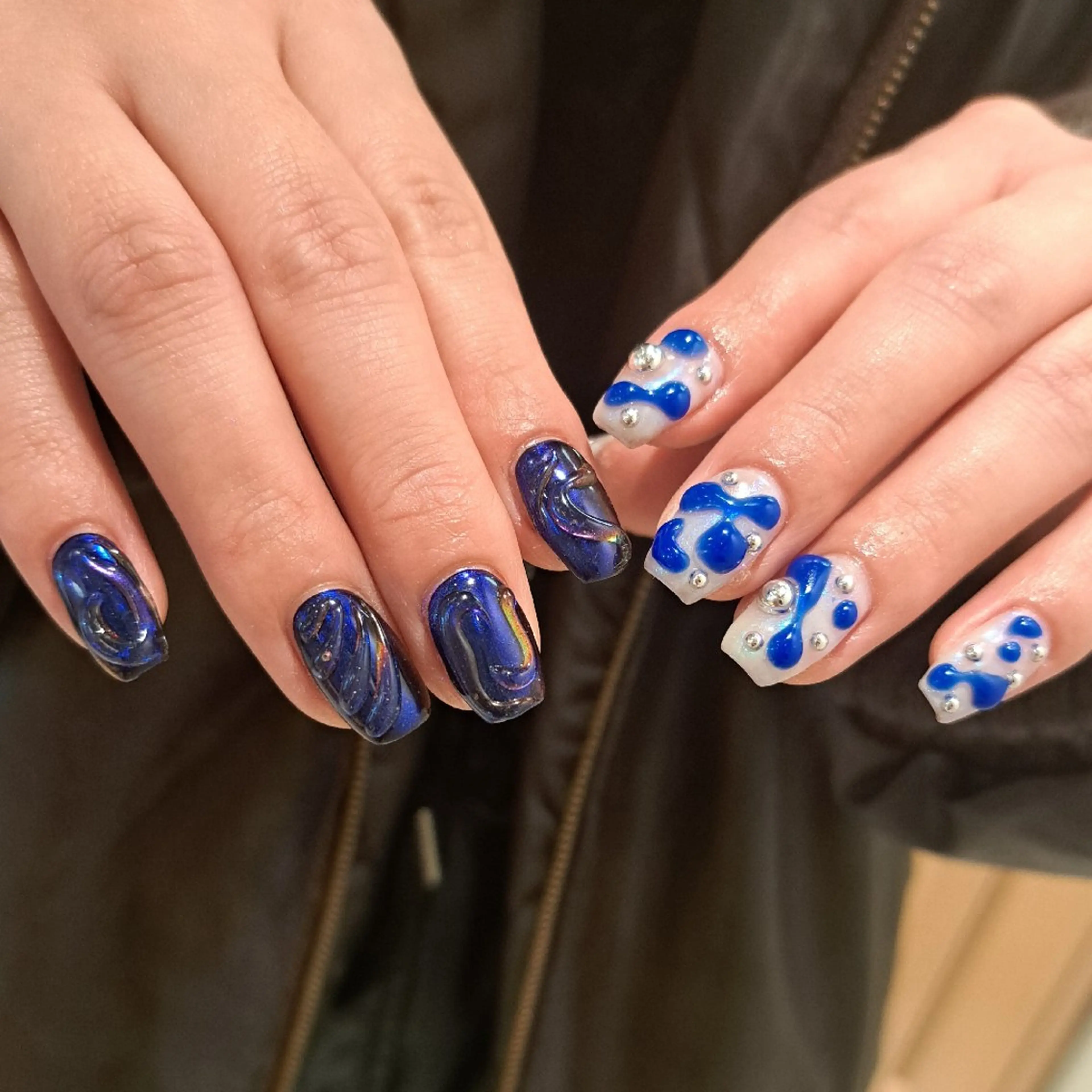 ネイル ブルー ミラーネイル ニュアンスネイル ぷっくりネイル Nail mood デザイン持ち込みokのネイルデザイン