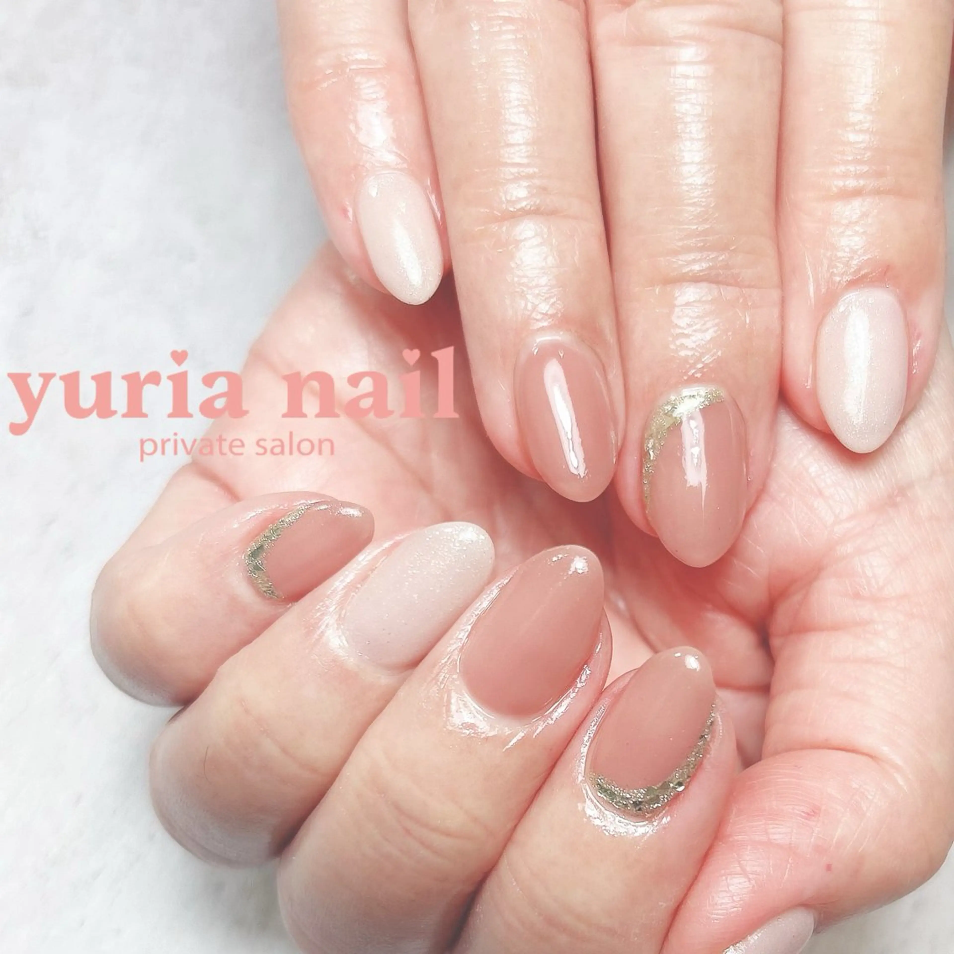 ネイル ジェルネイル ゴールド オフィスネイル ワンカラーネイル ハンドネイル 小林 ゆりあのネイルデザイン