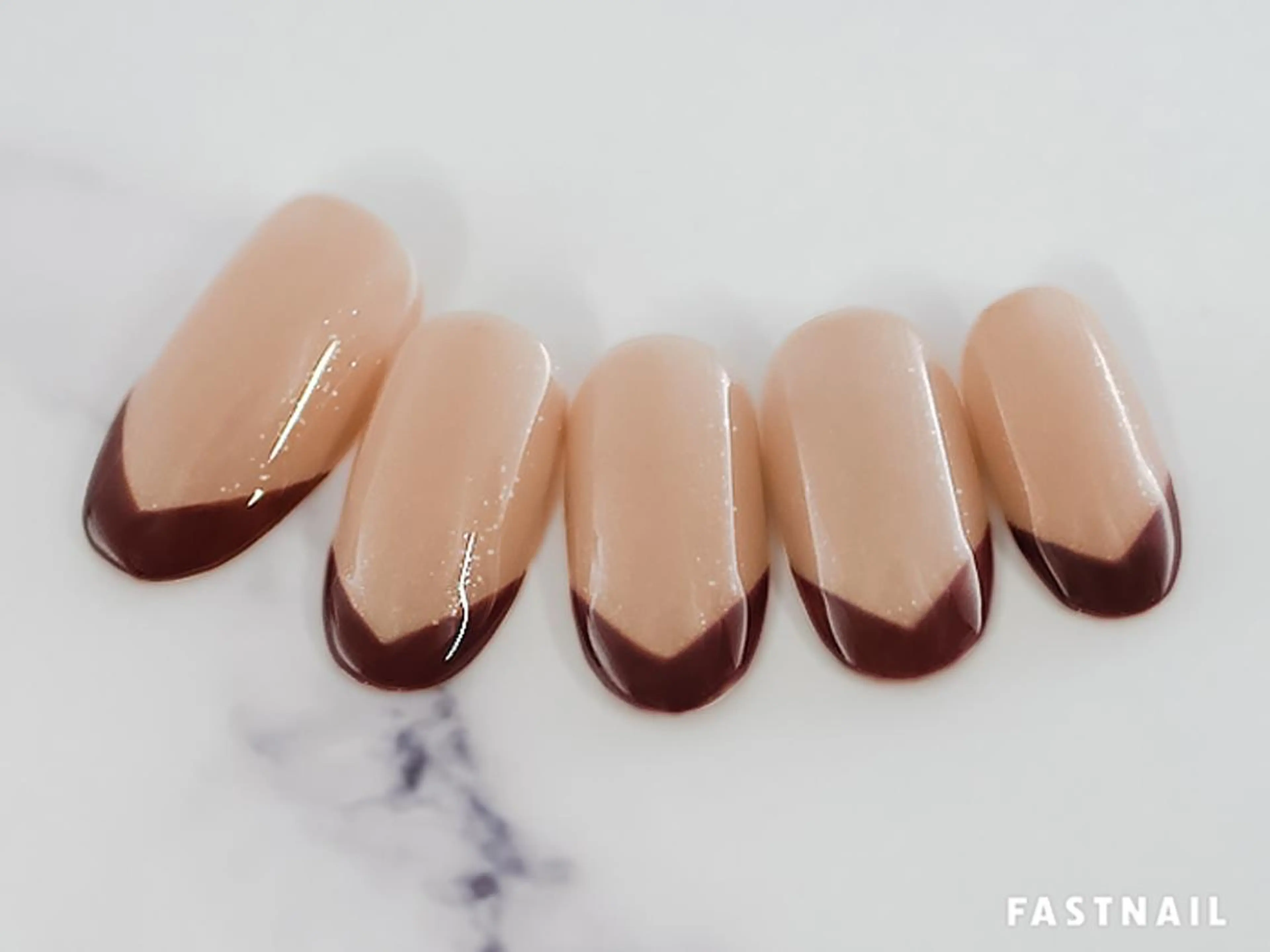 ネイル フレンチネイル ファストネイル ロコ 春日のネイルデザイン