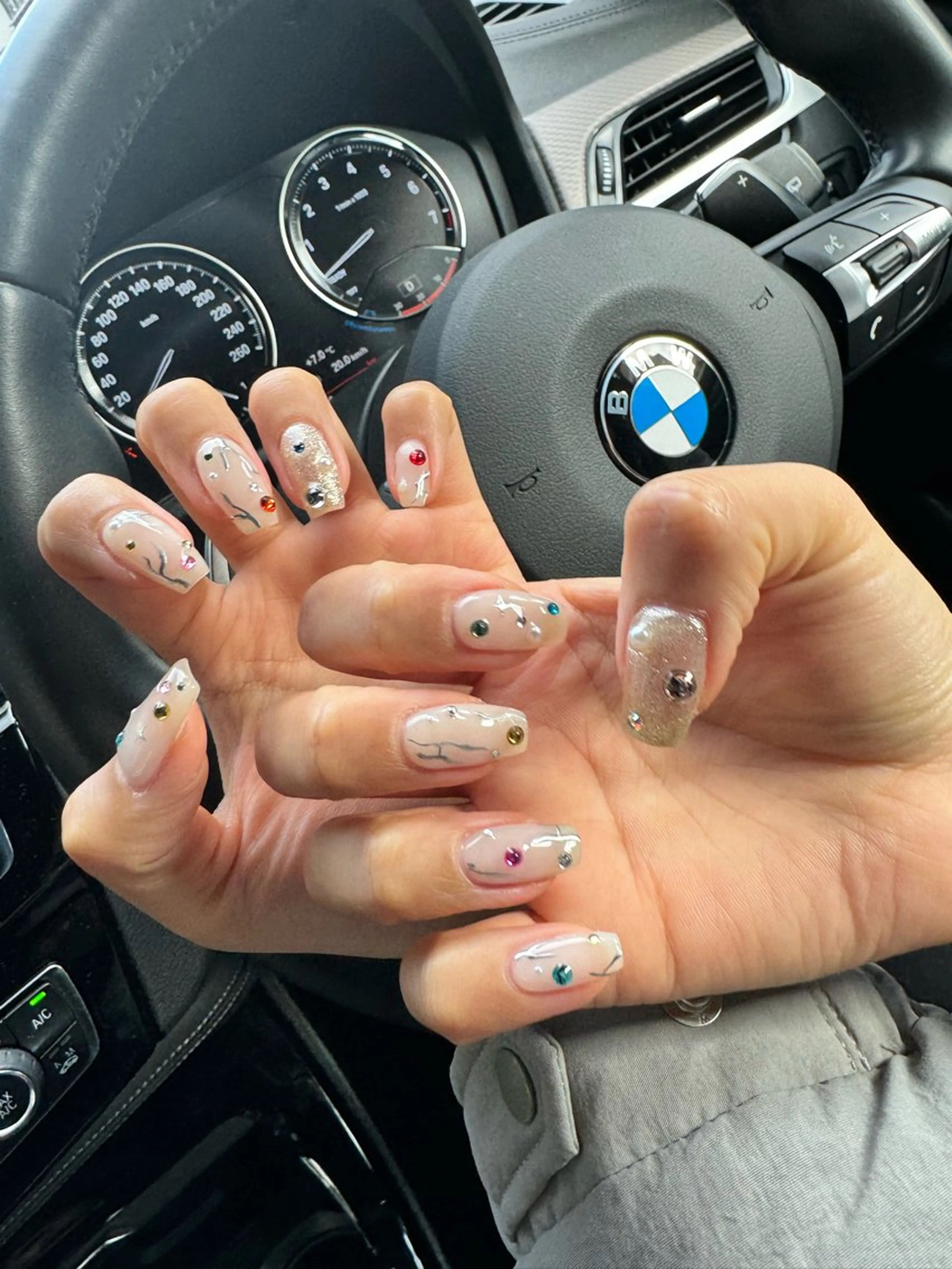 ネイル ハンドネイル 濱岡 咲のネイルデザイン