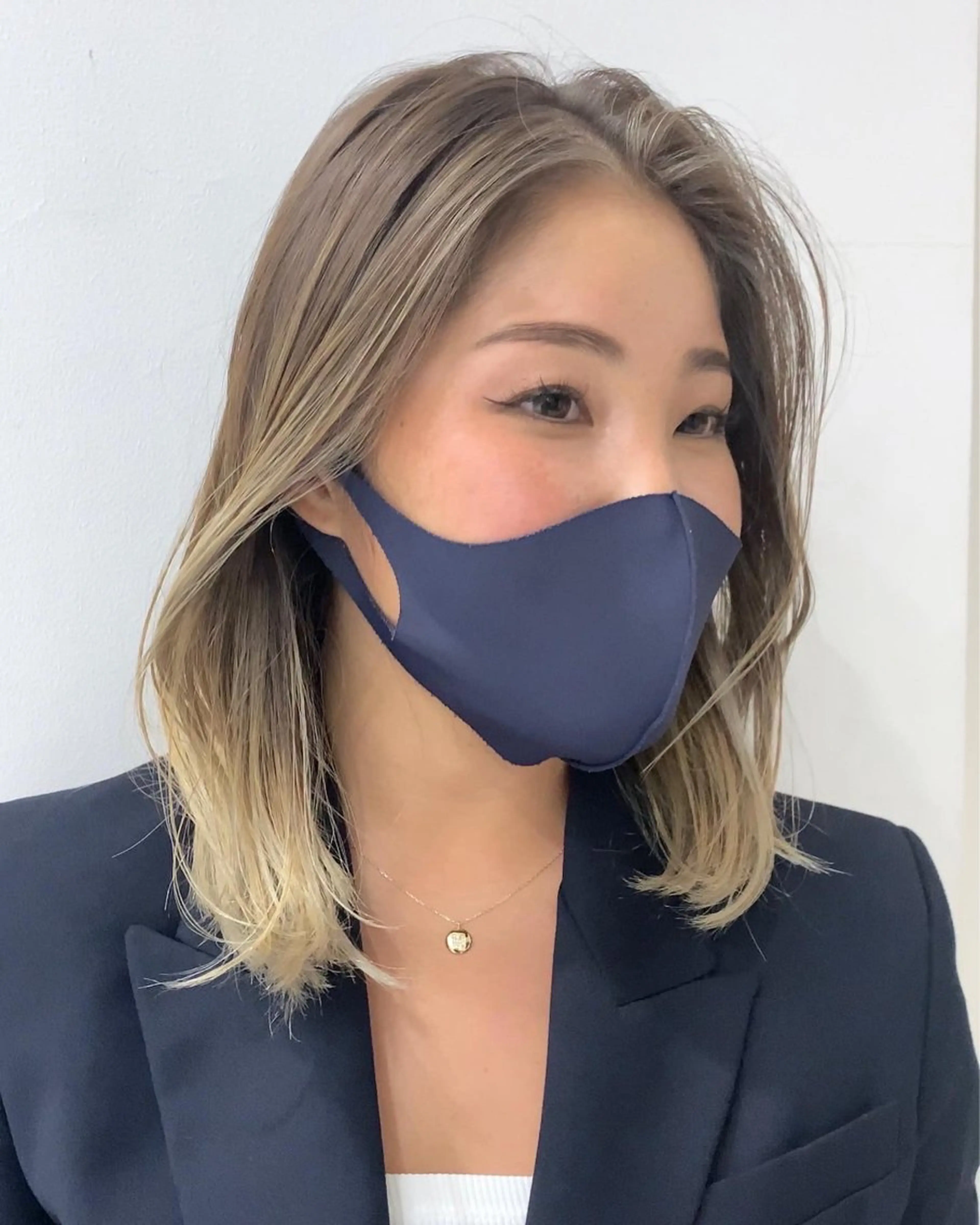 ミディアム カラー オチ ハナのヘアスタイル