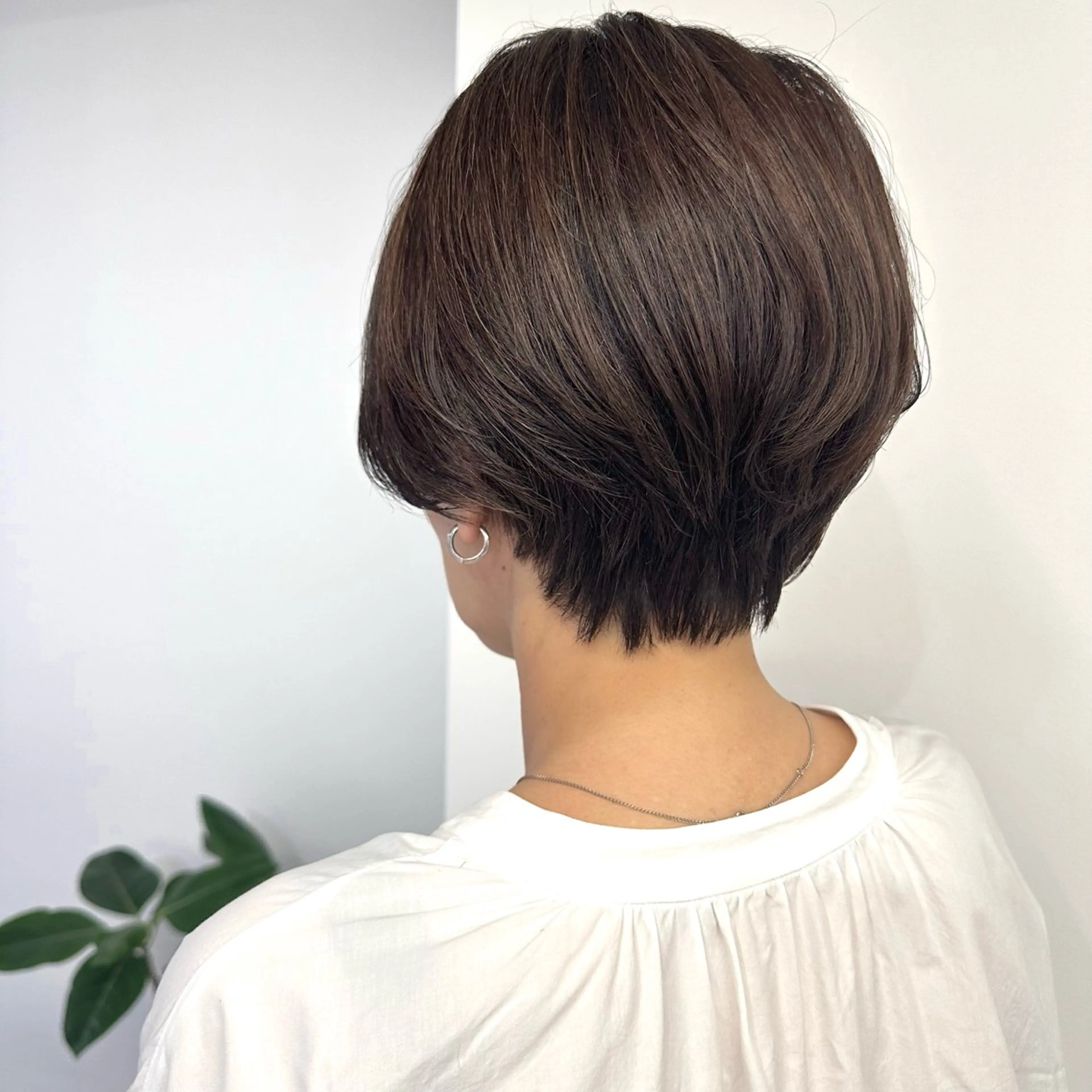 ショート カット ヘアカラー トリートメント アンニュイヘア/ 顔周りカット/眞弓萌のヘアスタイル