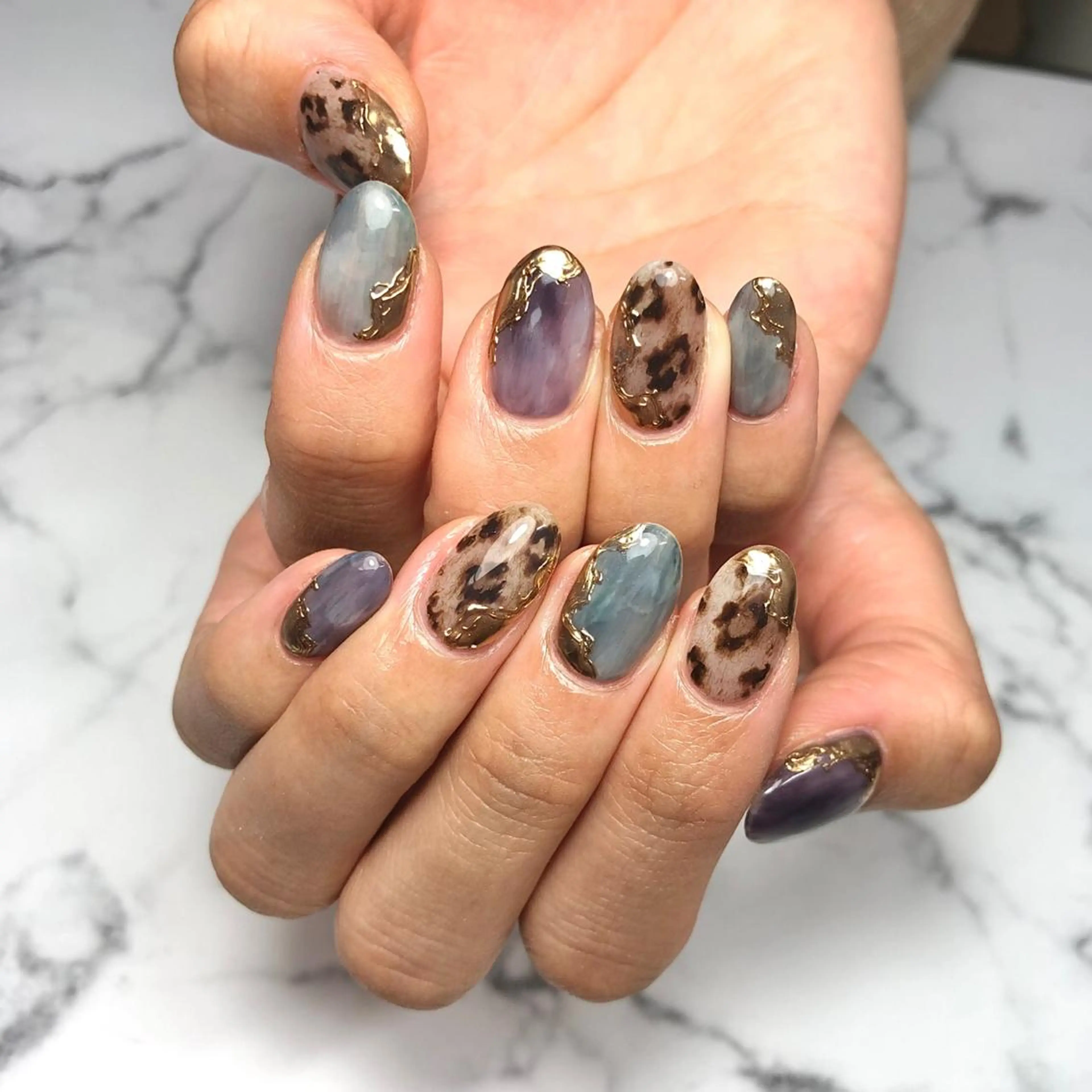 ネイル アニマル柄 アートネイル ブルー ジェルネイル 氷ネイル・うるうるネイル ハンドネイル NAIL NOWのネイルデザイン