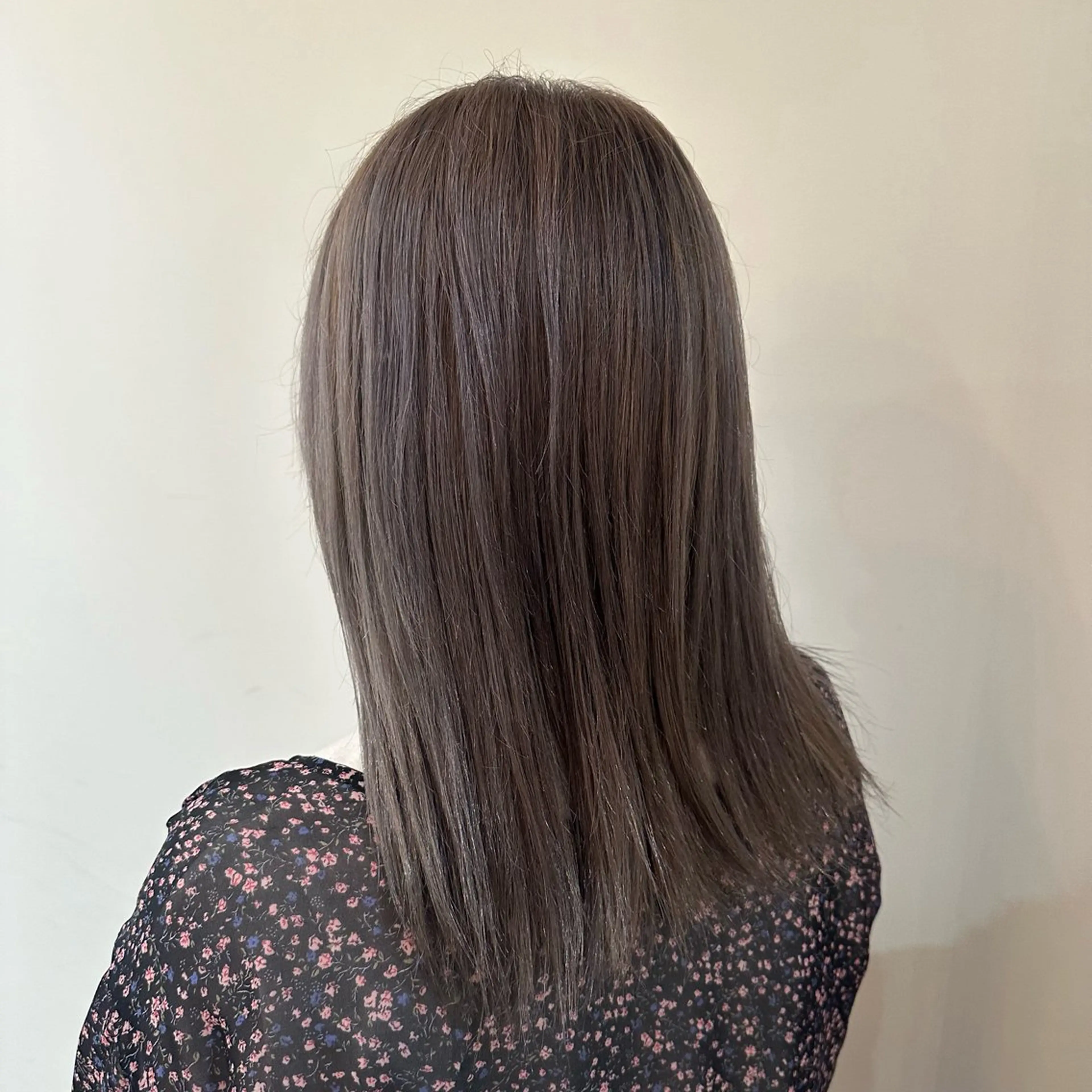 ミディアム カラー ヘアアレンジ みなみ/韓国ボブ/ 韓国レイヤーのヘアスタイル