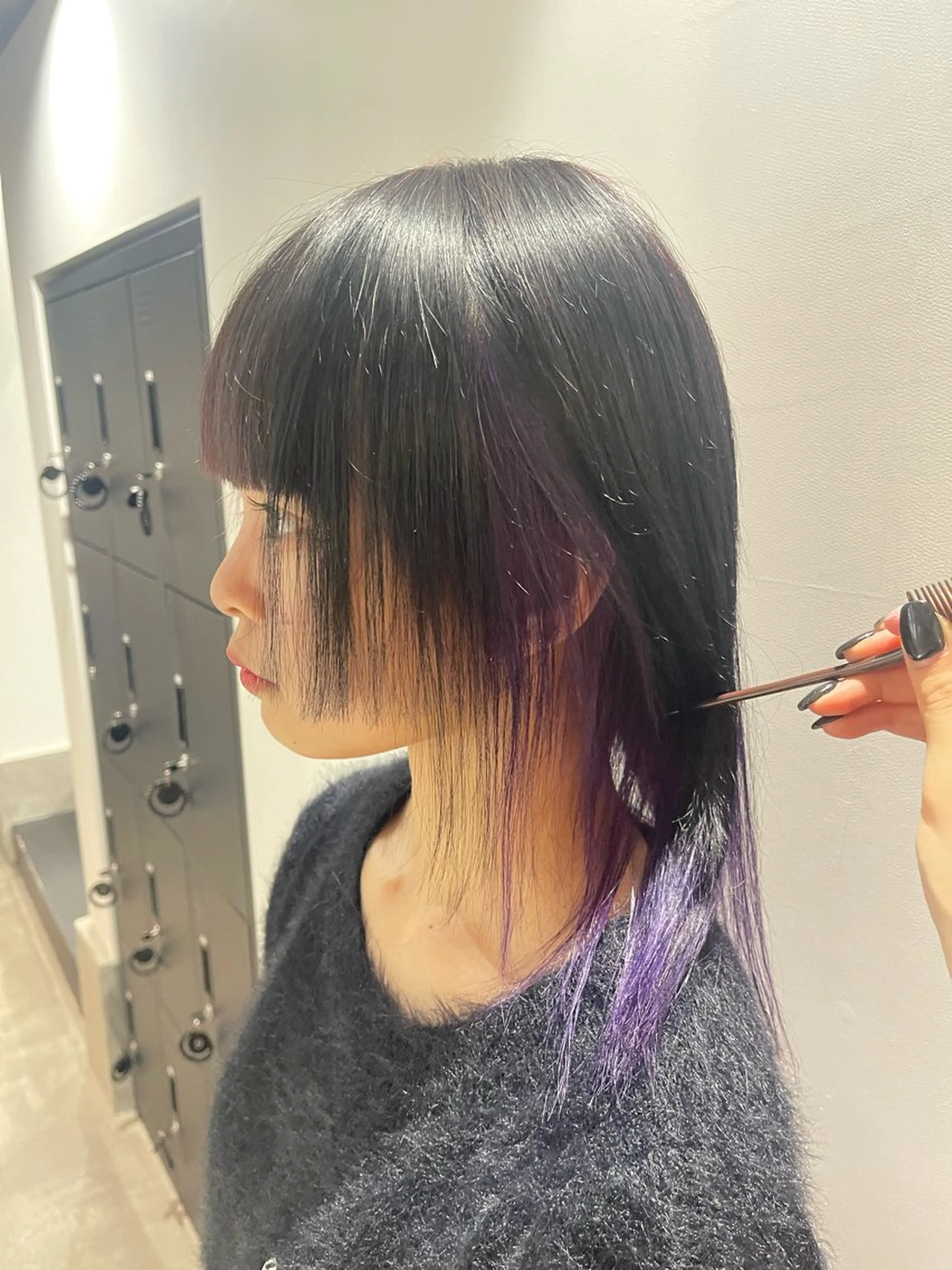 ミディアム カラー インナーカラー パープルカラー inchelsea ririkaのヘアスタイル