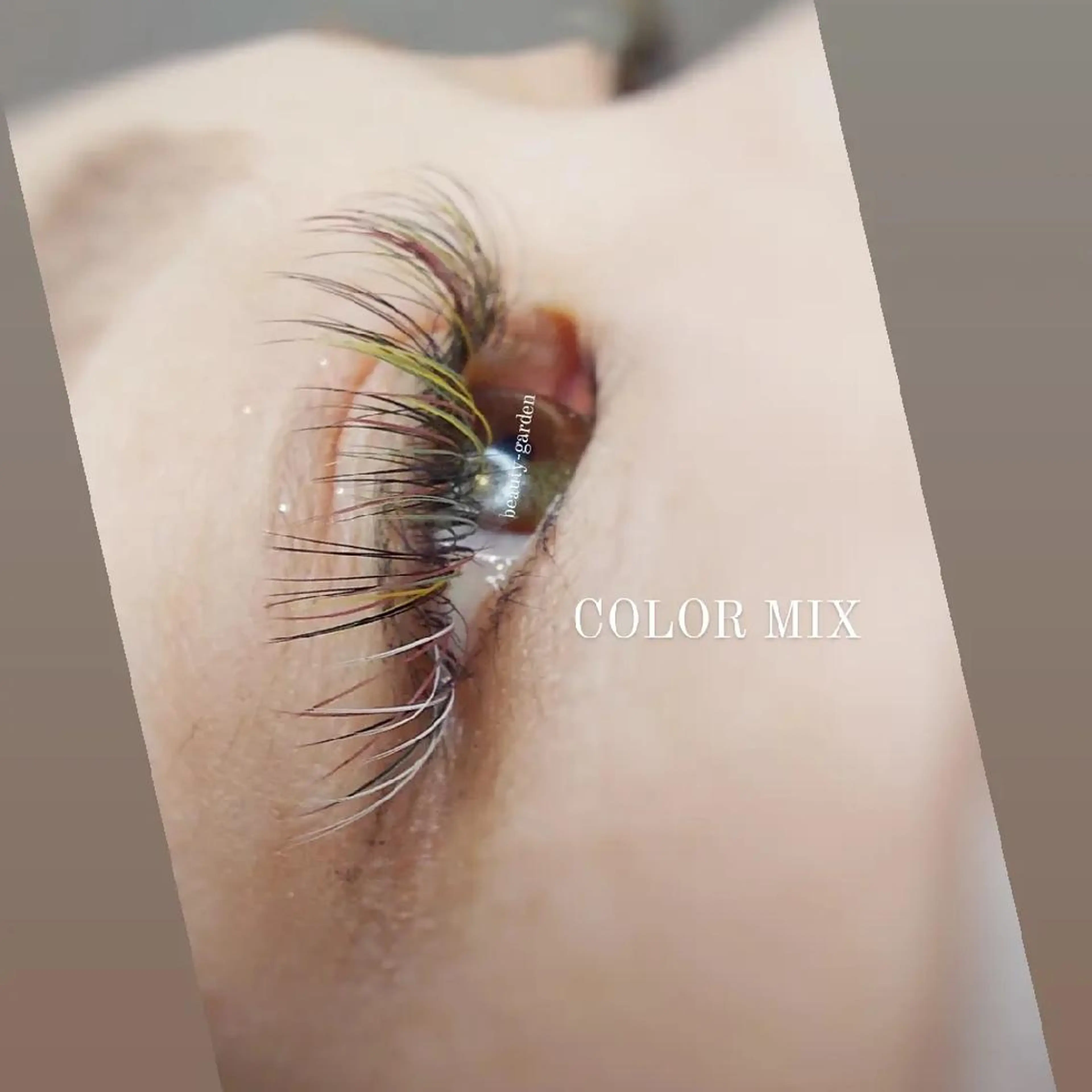 マツエク・マツパ U_la所属・U_la [ウーラ] 片岡の眉毛・アイブロウイメージ