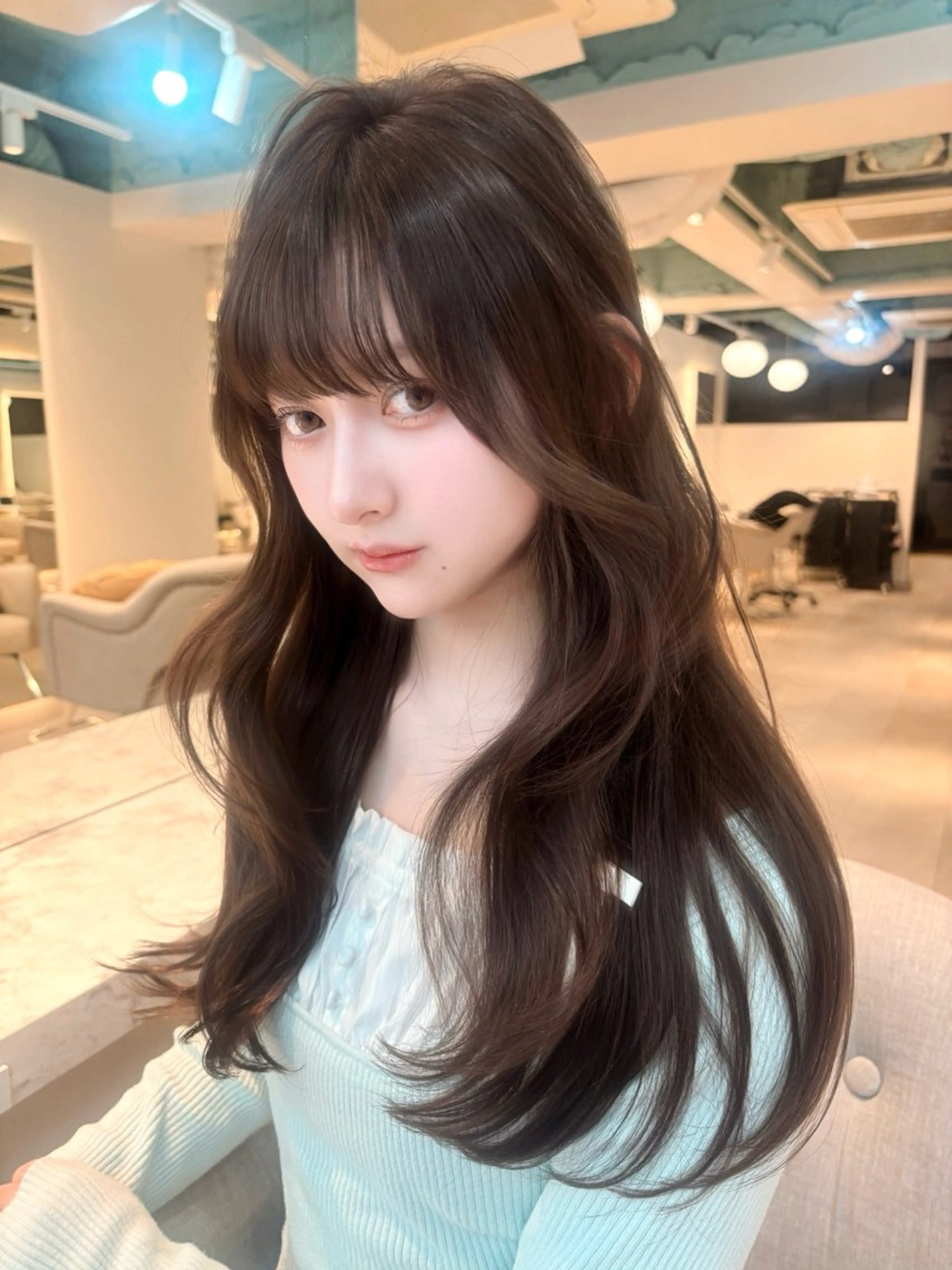ロング レイヤーカット/ 透明感カラー🤍楓のヘアスタイル