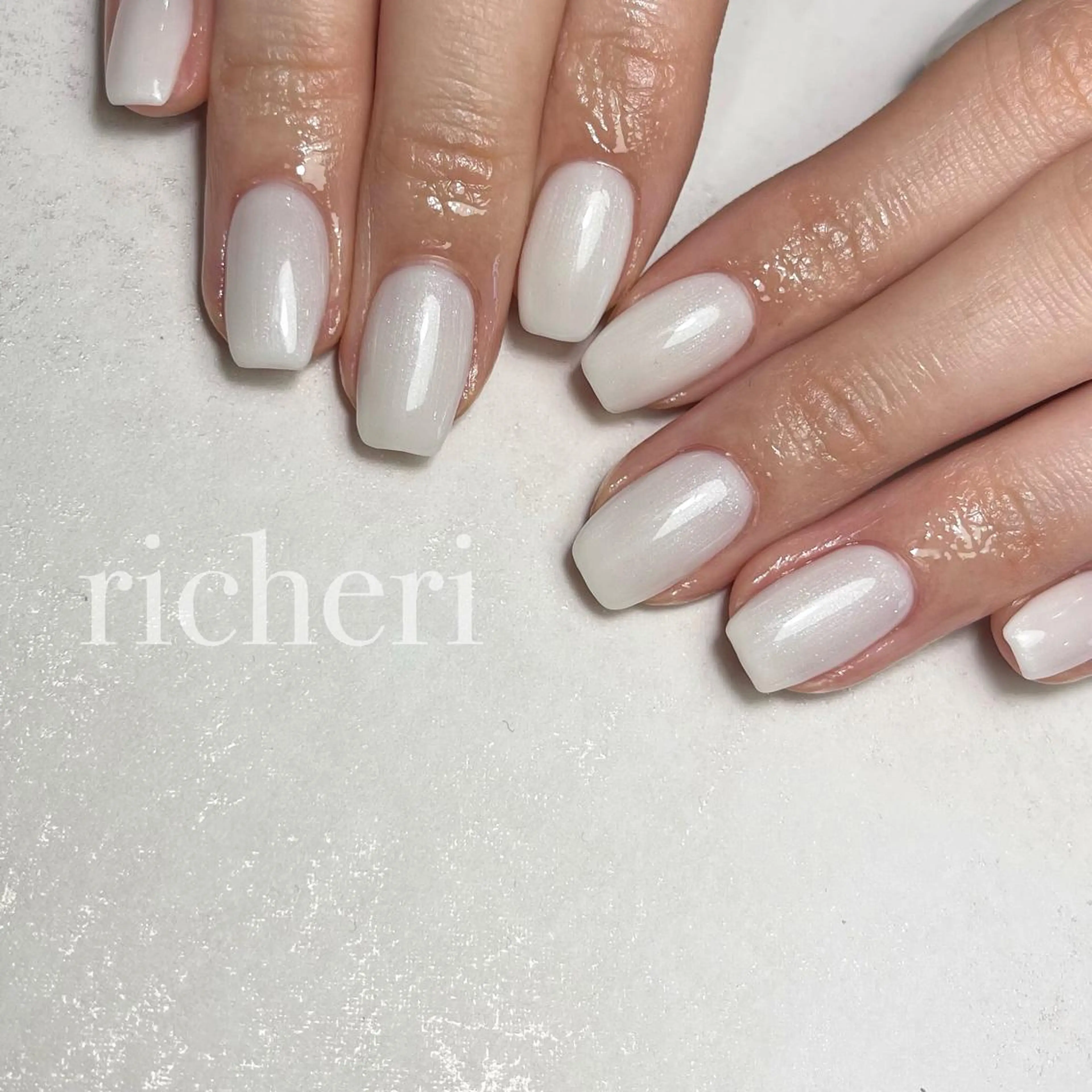 ミディアム ネイル 韓国風ヘア アートネイル フラッシュネイル フレンチネイル ジェルネイル ハンドネイル richeri beautyのエステ・リラクイメージ