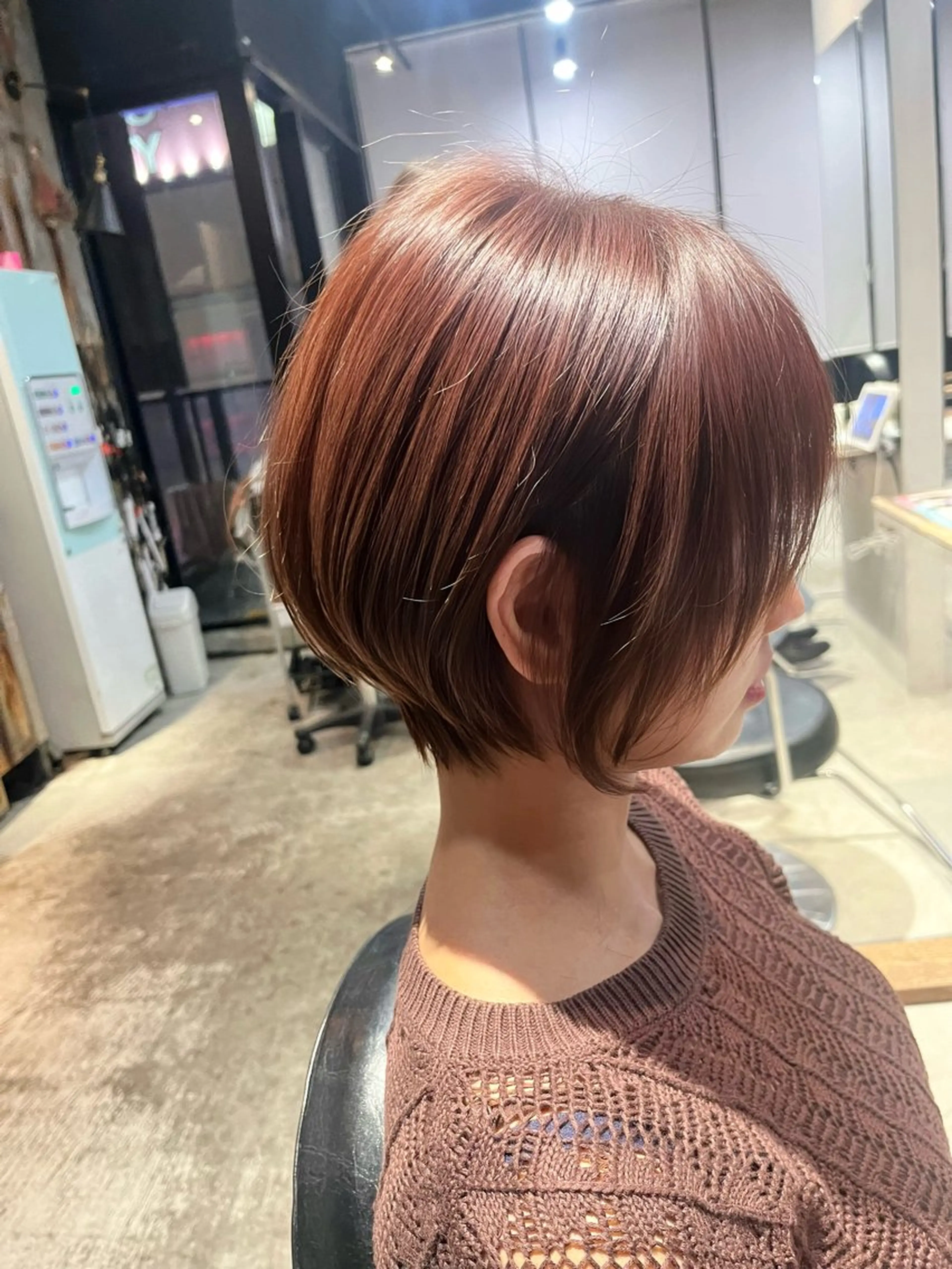 ショート カラー レイヤーカット/前髪 顔まわり/大田哲也のヘアスタイル