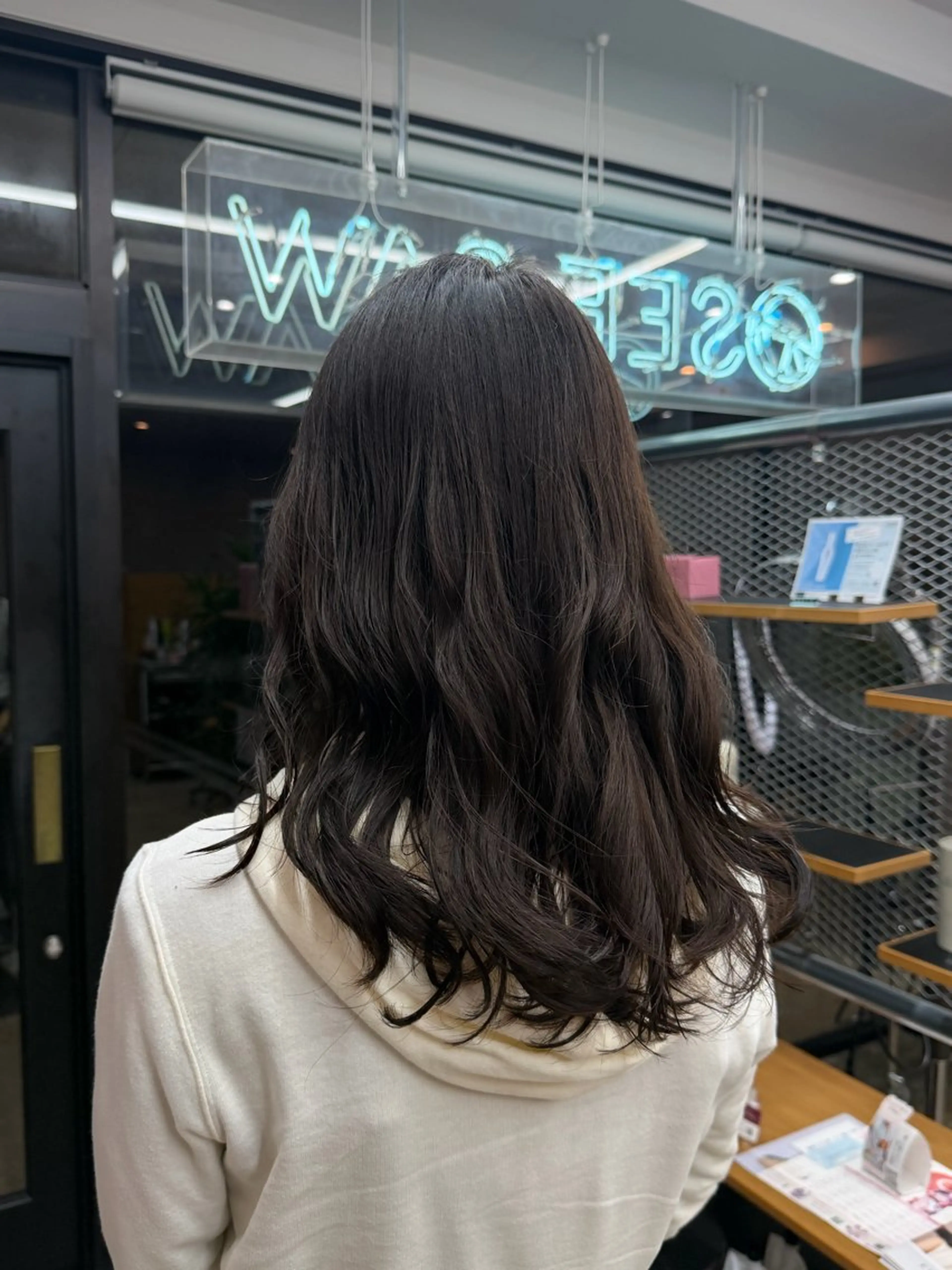 ロング SEE-SAW． MANAKAのヘアスタイル