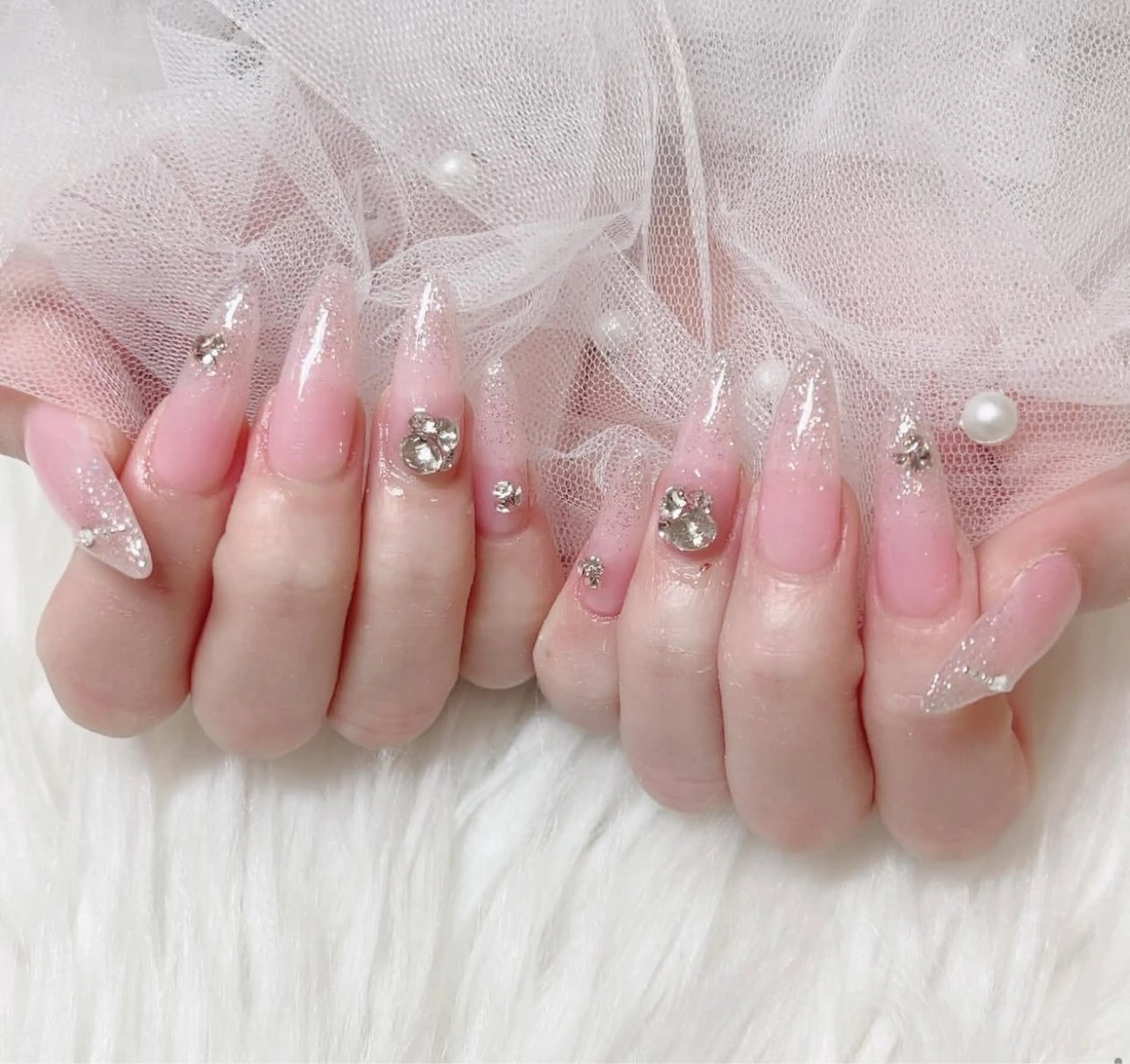 ネイル アートネイル フラワーネイル フレンチネイル ジェルネイル グラデーション ハンドネイル Ryunail所属・Ryu Nail NekoChanのネイルデザイン