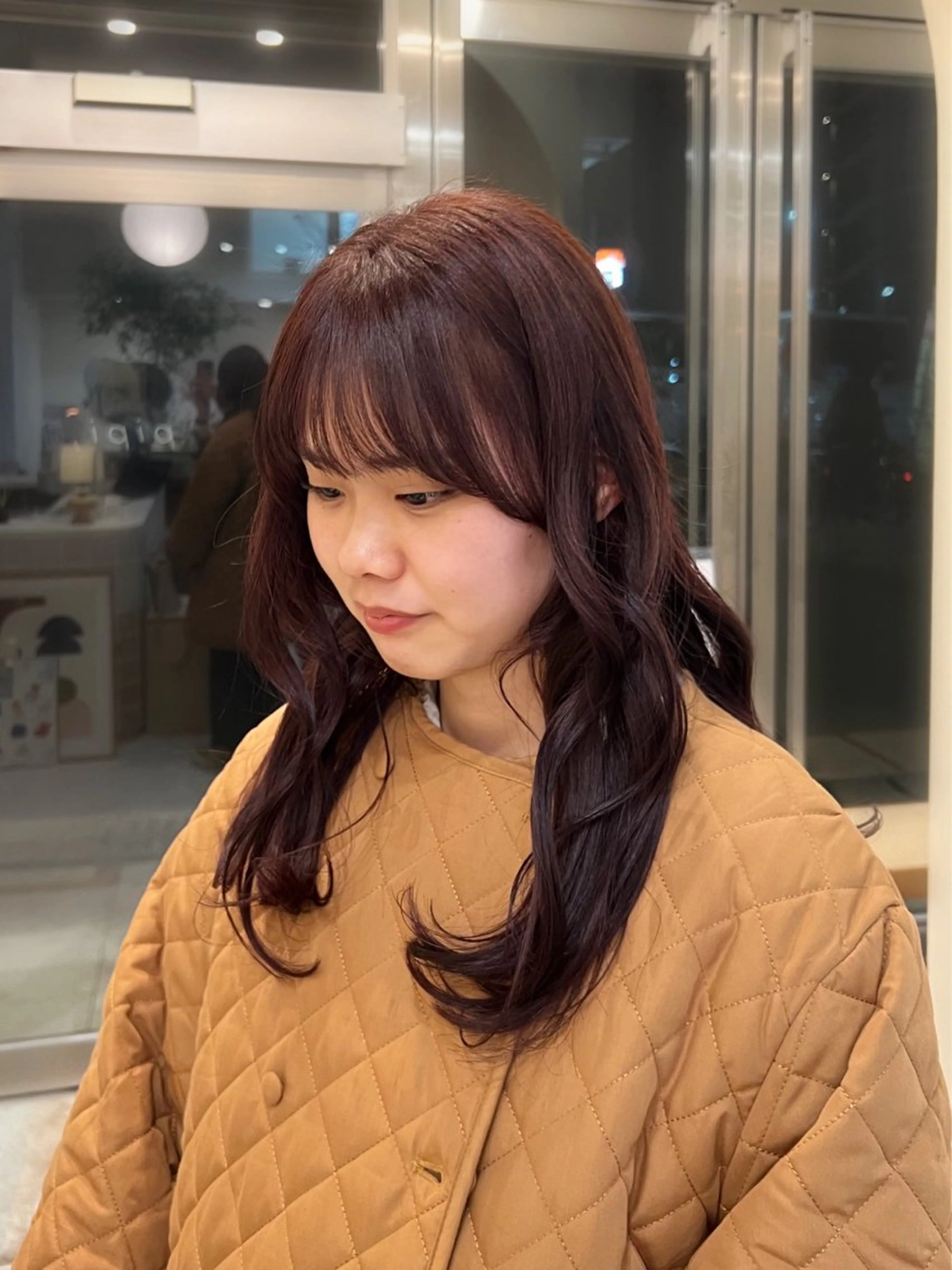 ミディアム カット ヘアカラー トリートメント mizuki ,のヘアスタイル