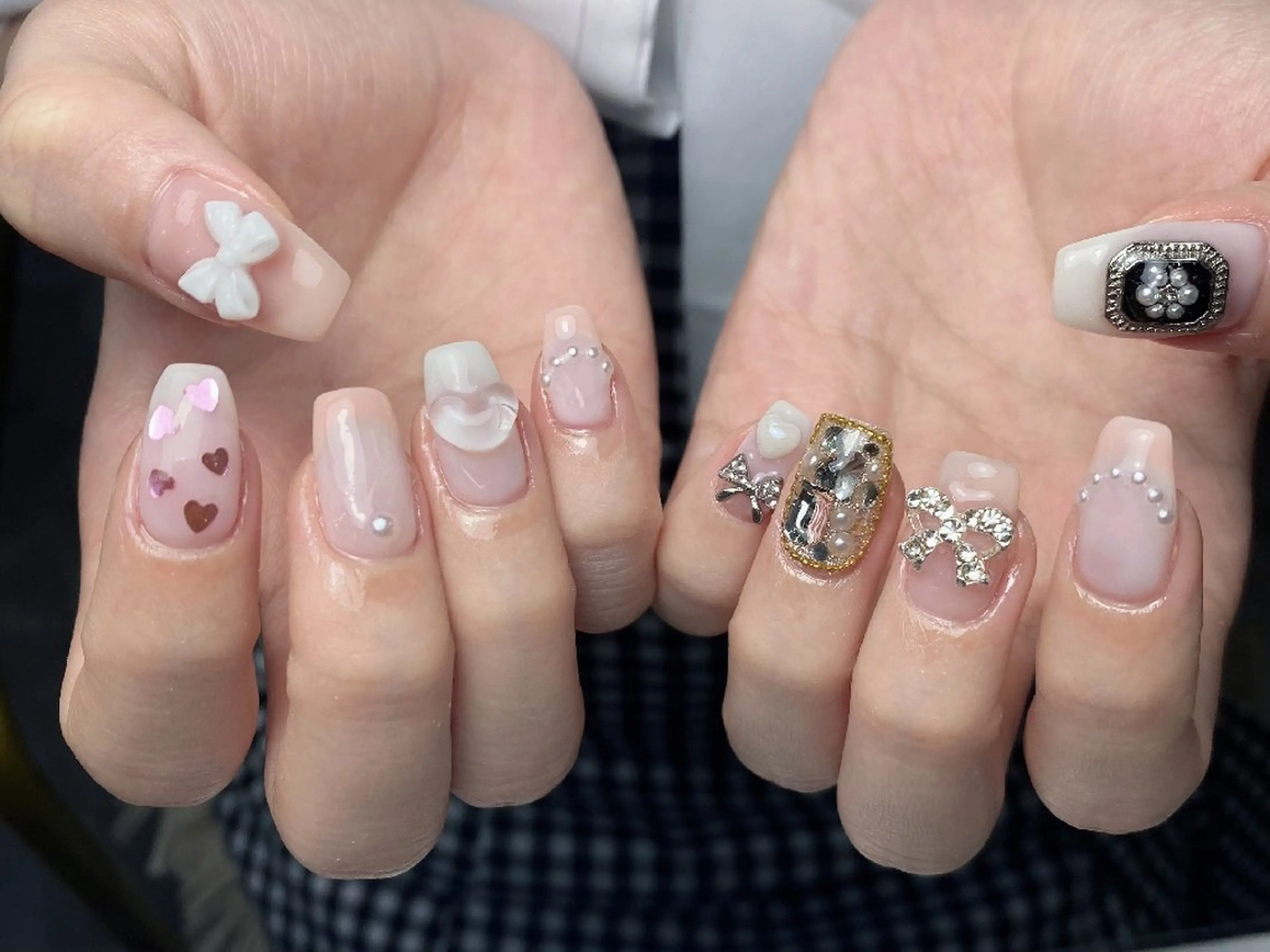 ネイル クリアネイル フラッシュネイル フットネイル フレンチネイル ジェルネイル ハンドネイル UM Nail Salonのネイルデザイン