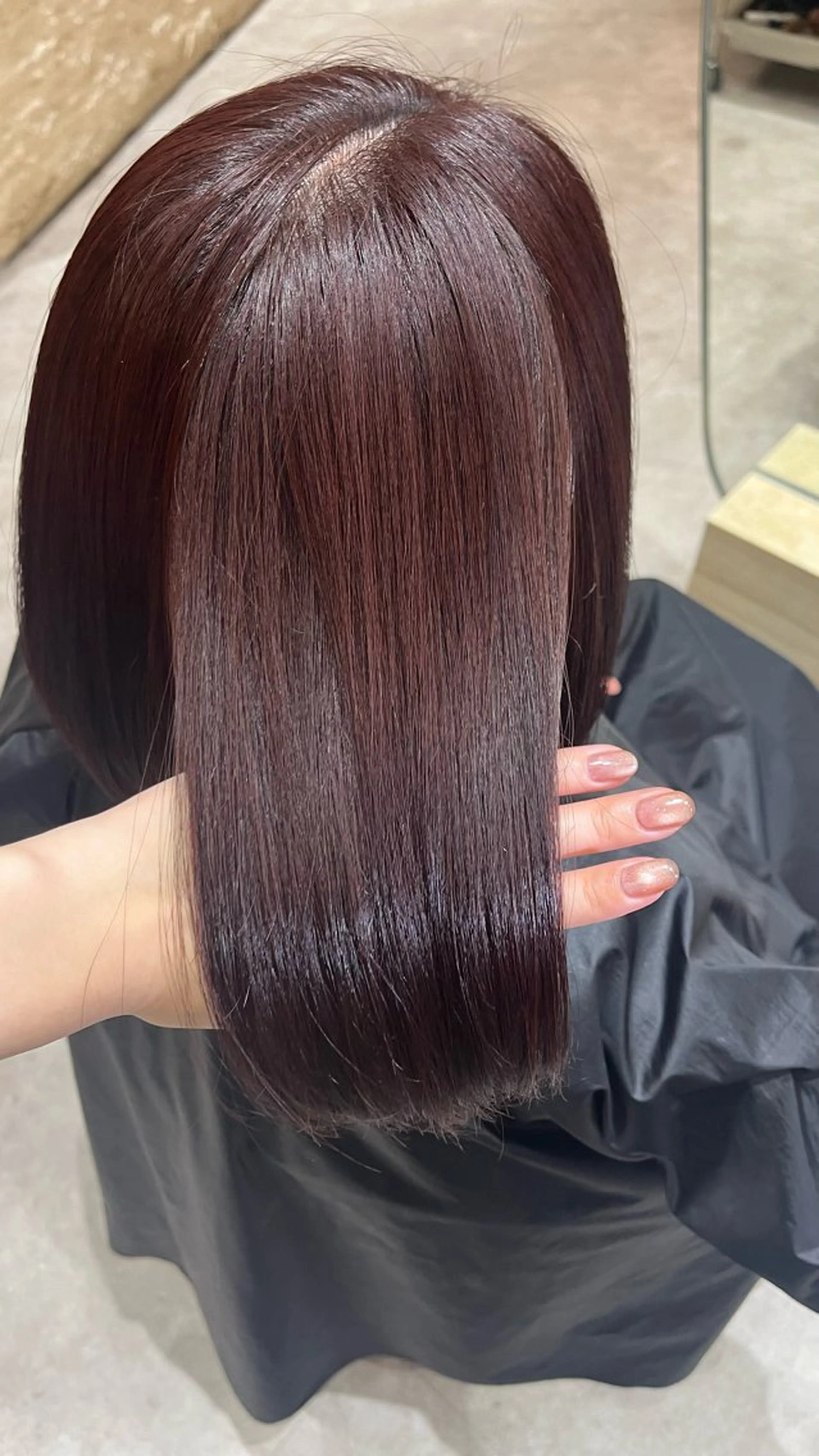 ミディアム カラー ブラウンカラー レッドカラー レッドブラウン ヘアカラー 顔周りカット/ 透明感カラー/ユナのヘアスタイル