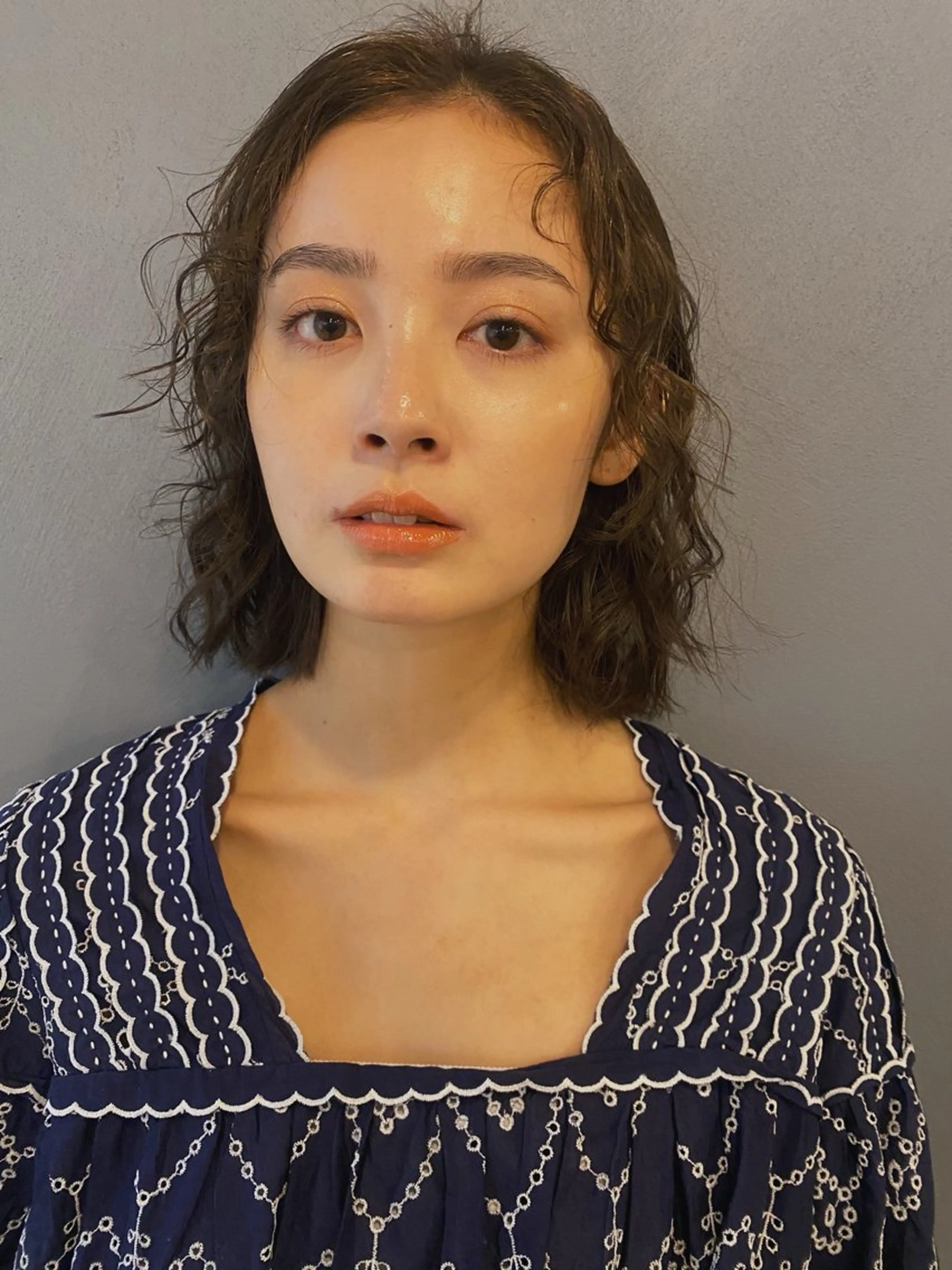 ミディアム カラー パーマ ベージュカラー オリーブベージュ カット パーマ SALOWIN 栄3丁目店所属・砂原 ひよりのヘアスタイル