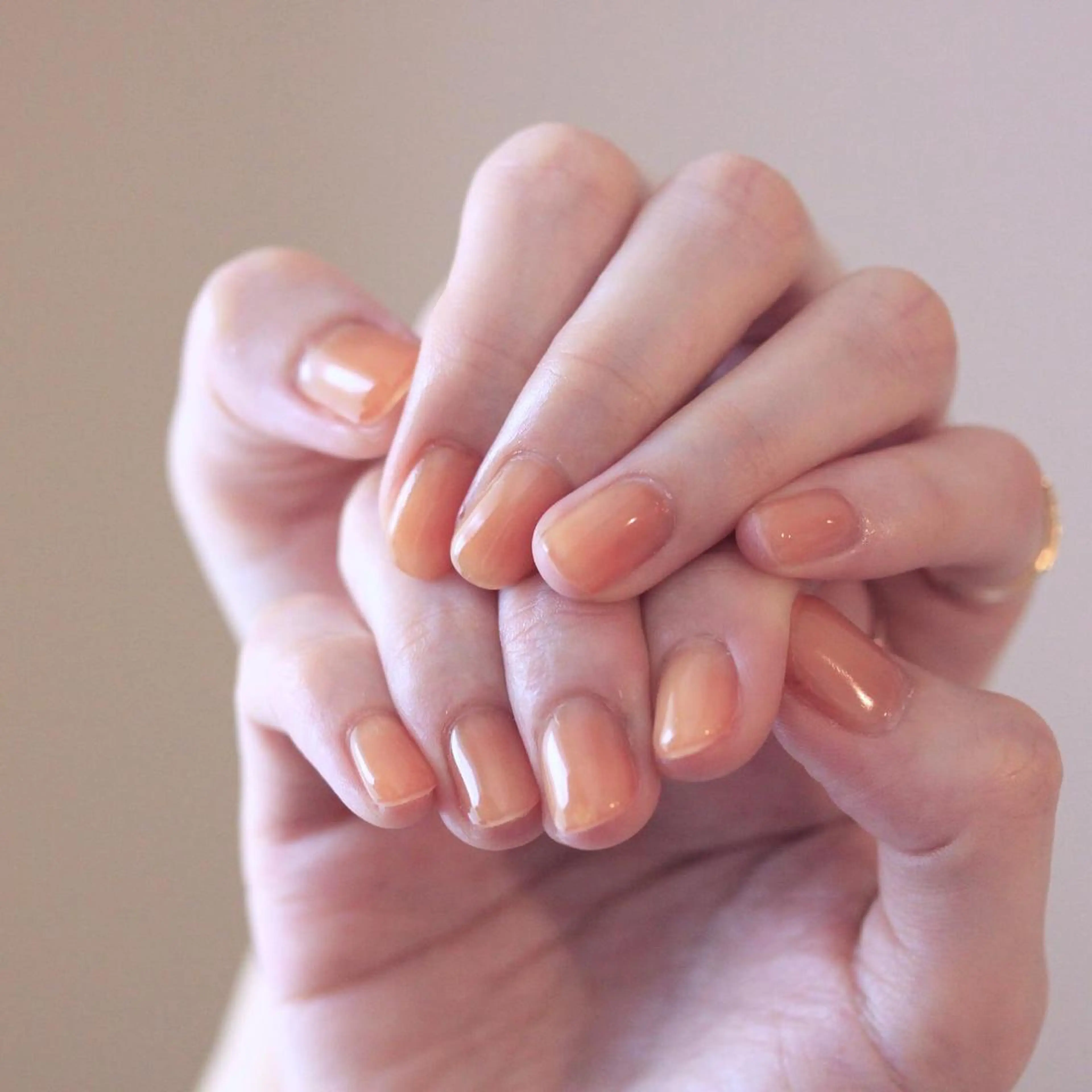 ネイル 氷ネイル・うるうるネイル ニュアンスネイル オフィスネイル オレンジ ネイルチップ ハンドネイル Elio 国泰寺のネイルデザイン