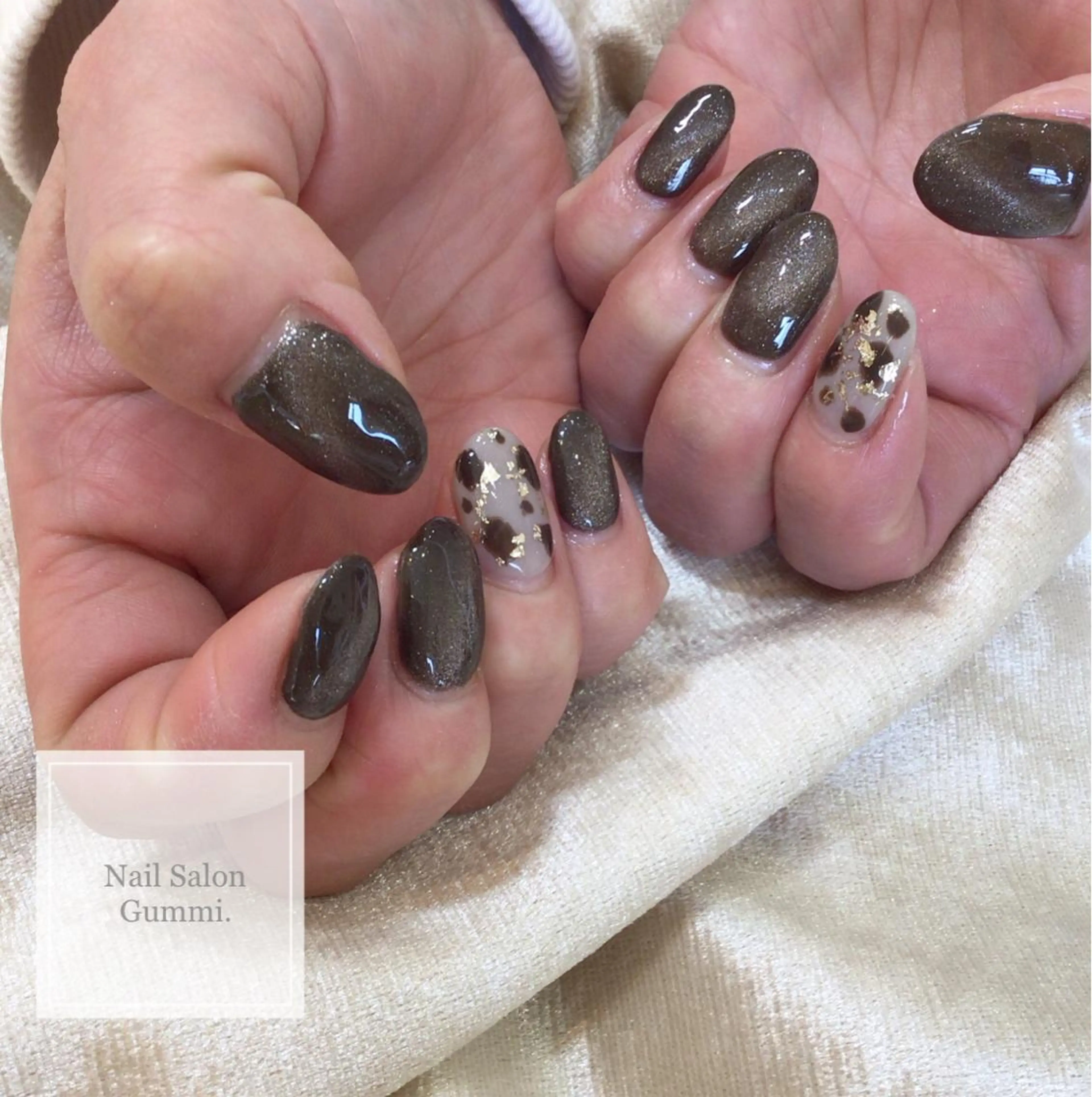 ネイル ブラウン マグネットネイル Nail Salon Gummi.のネイルデザイン