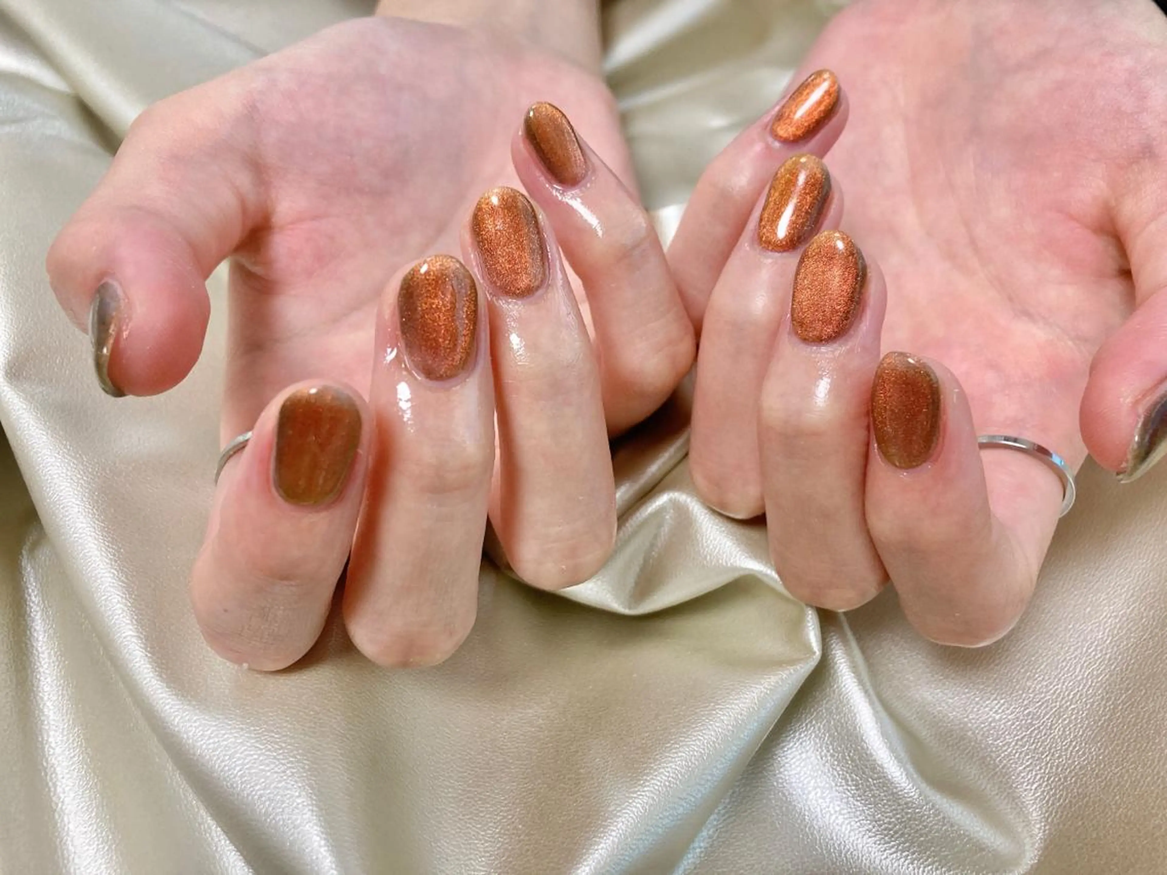 ネイル マグネットネイル オレンジ ハンドネイル mogunail &blowのネイルデザイン