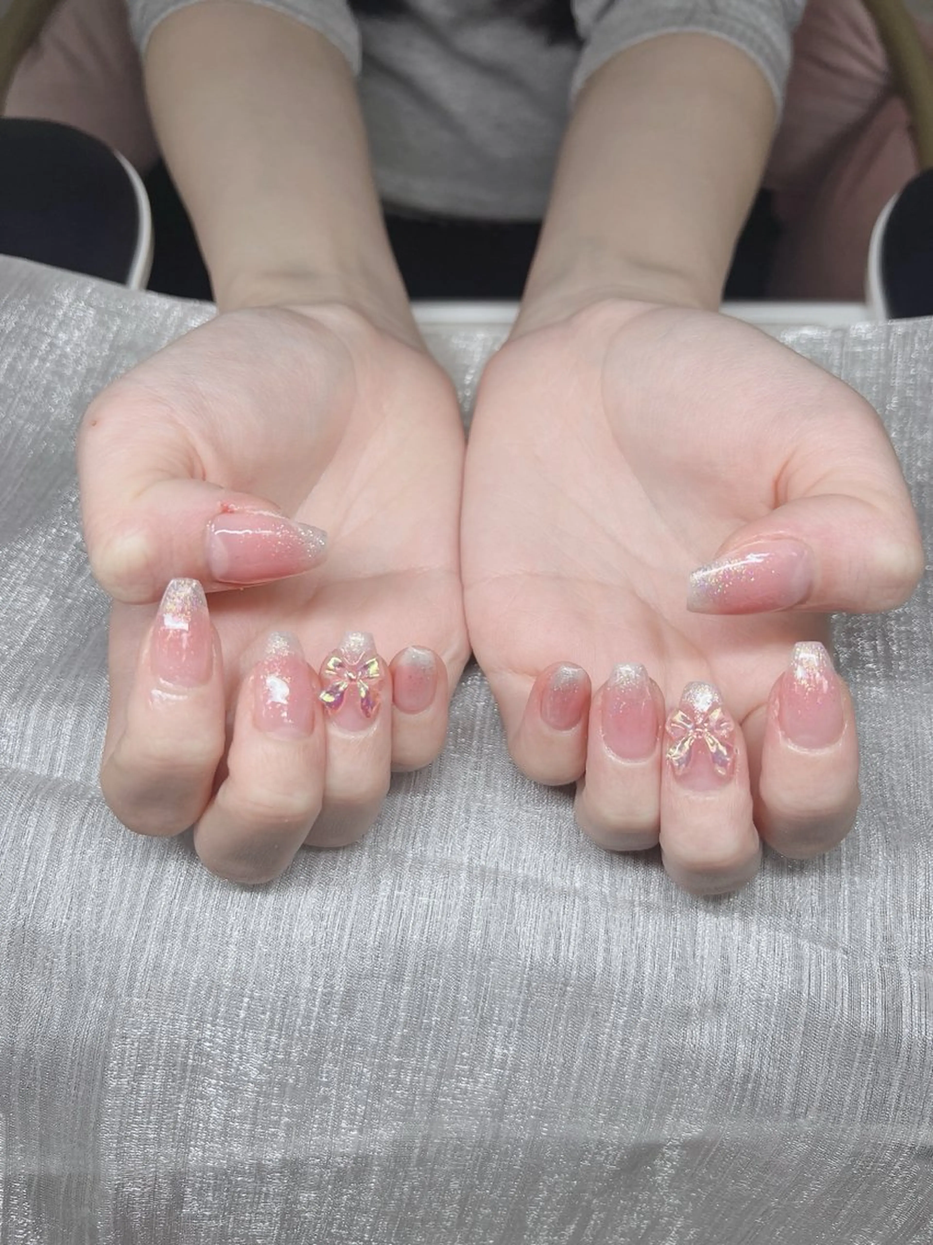 ネイル 長さ出し グラデーション 卒業式 キラキラネイル マグネットネイル Lee Nails チップ長さだし専門店のネイルデザイン