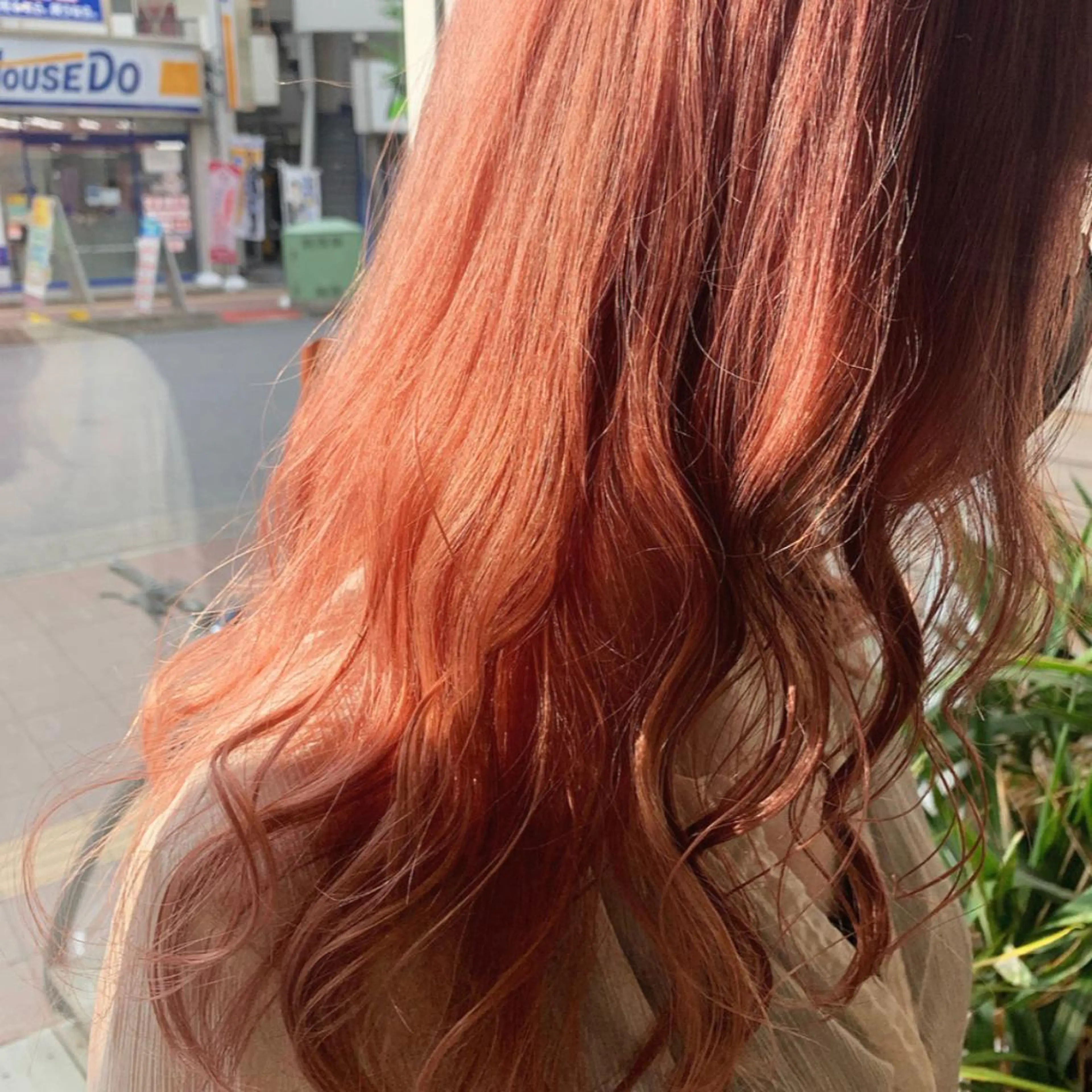 ロング ヘアカラー あべ ゆうかのヘアスタイル