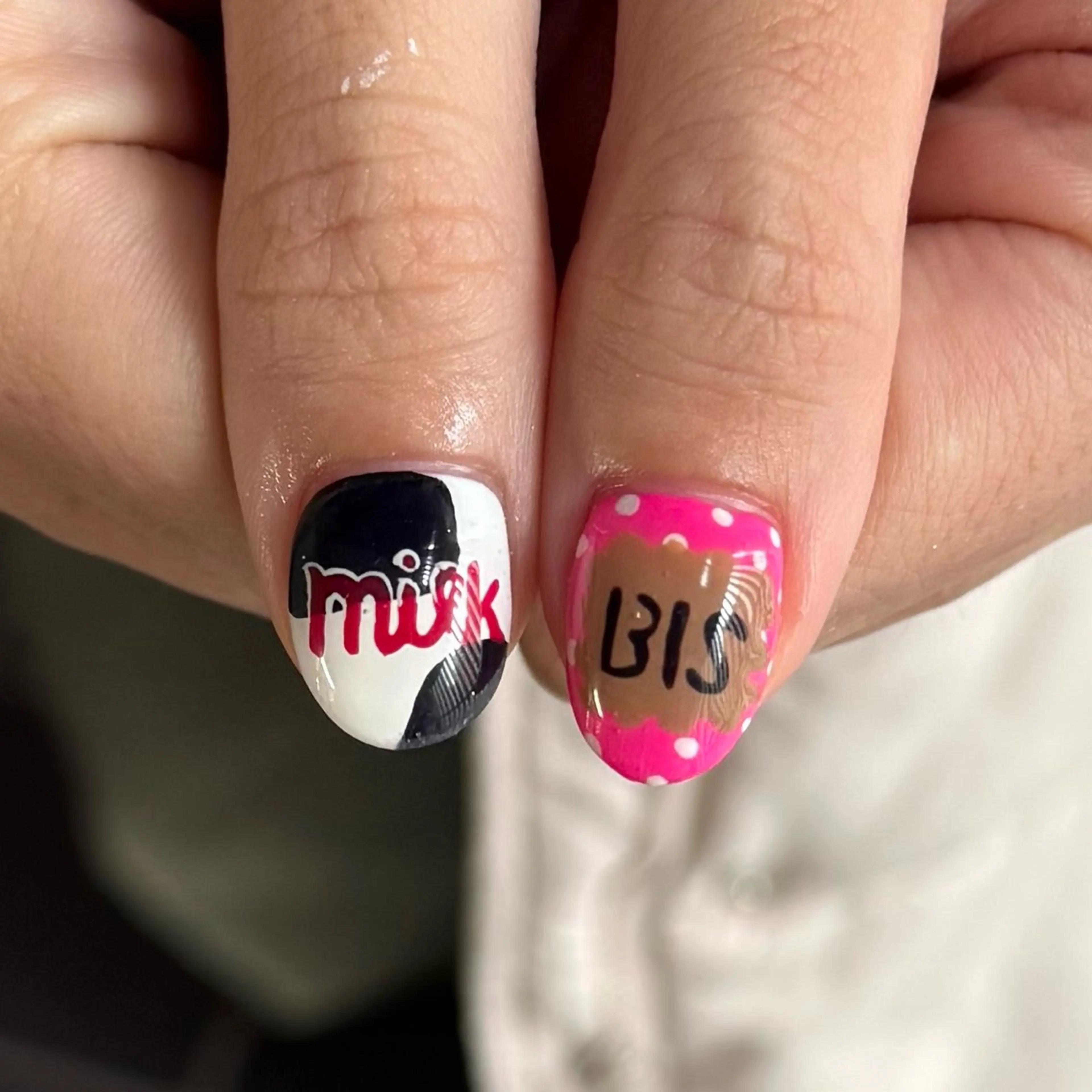 ショート 小川 柚香のネイルデザイン