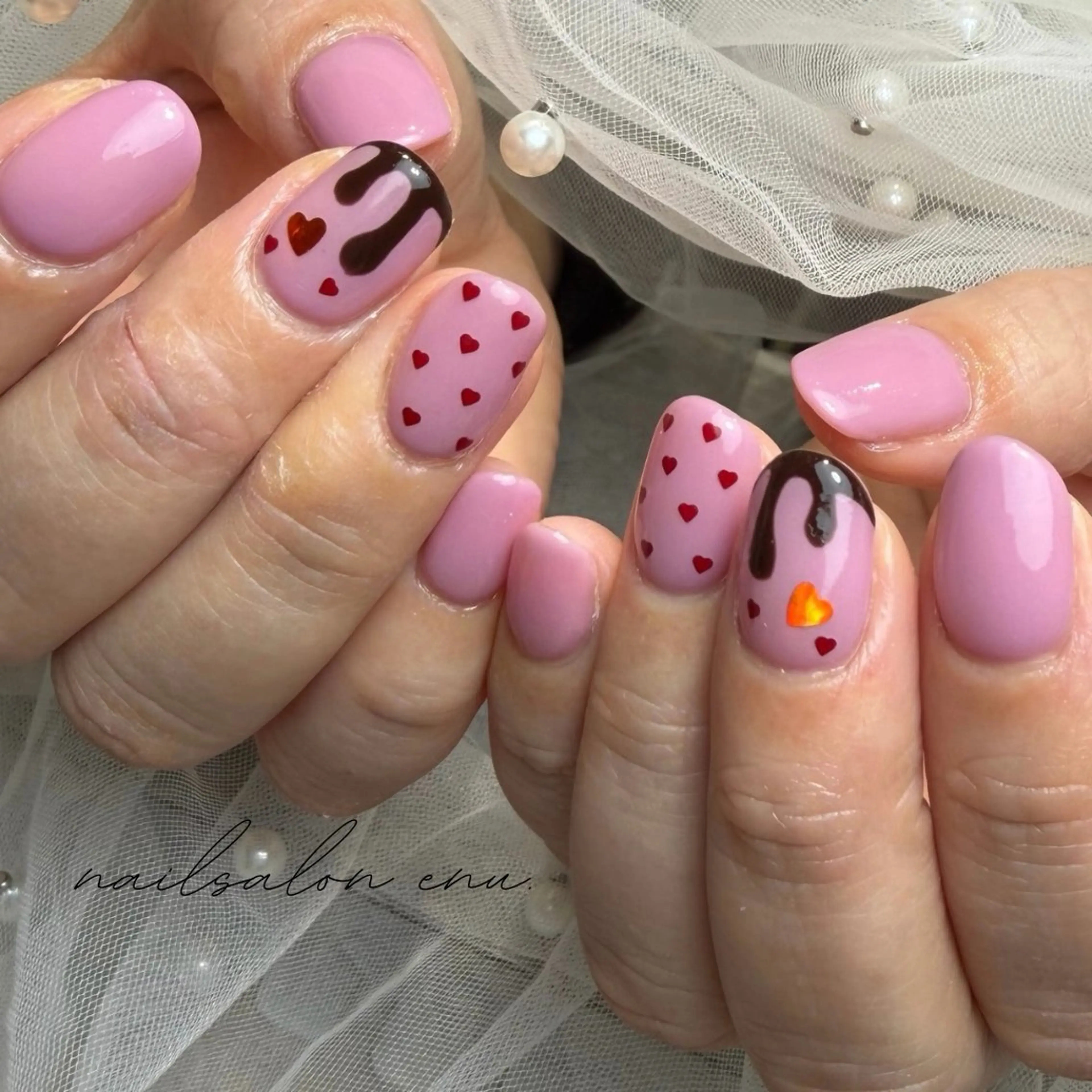 ネイル バレンタイン nailsalon enu.　miyuのネイルデザイン