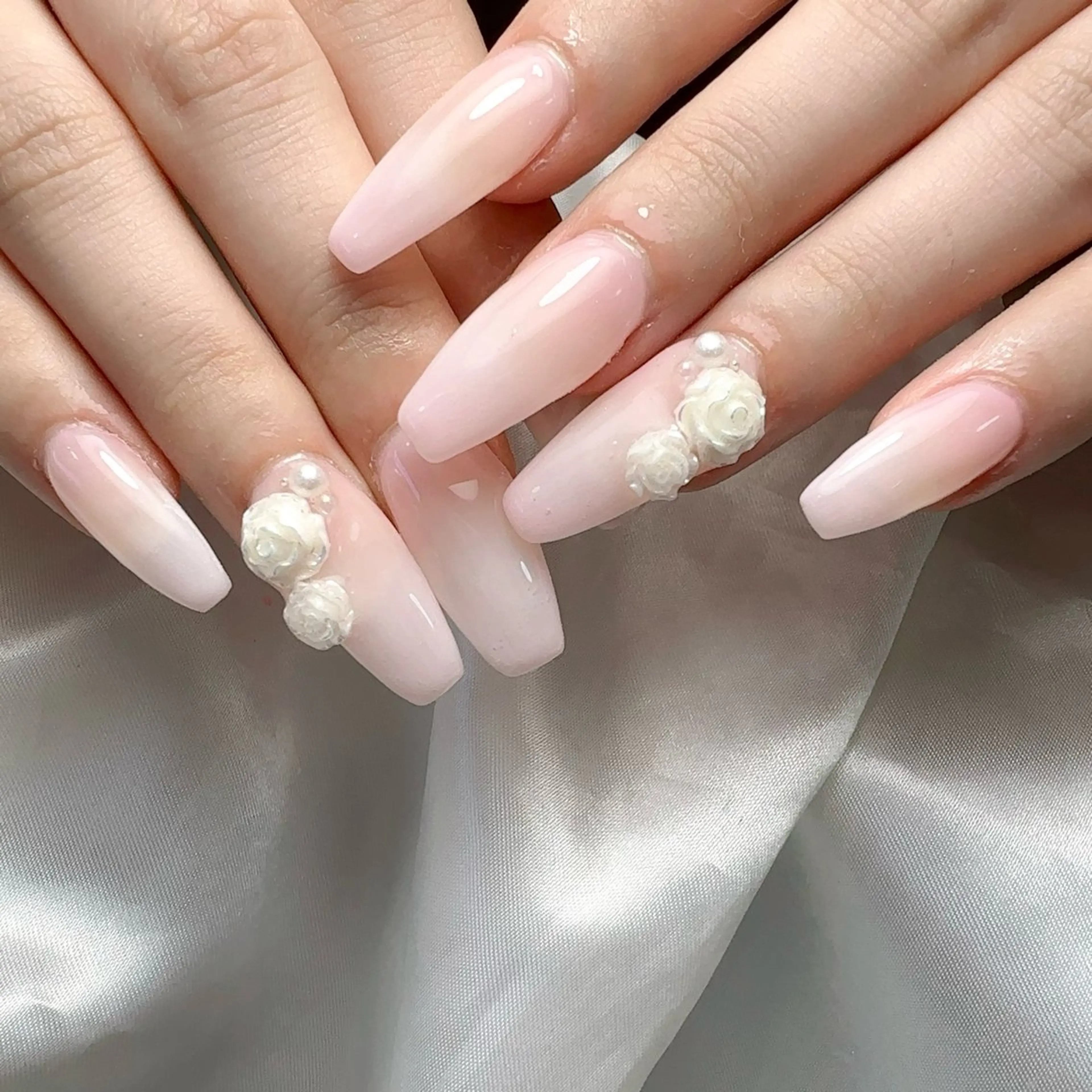 ロング ハンドネイル フットネイル ネイル&エステ asukaのネイルデザイン