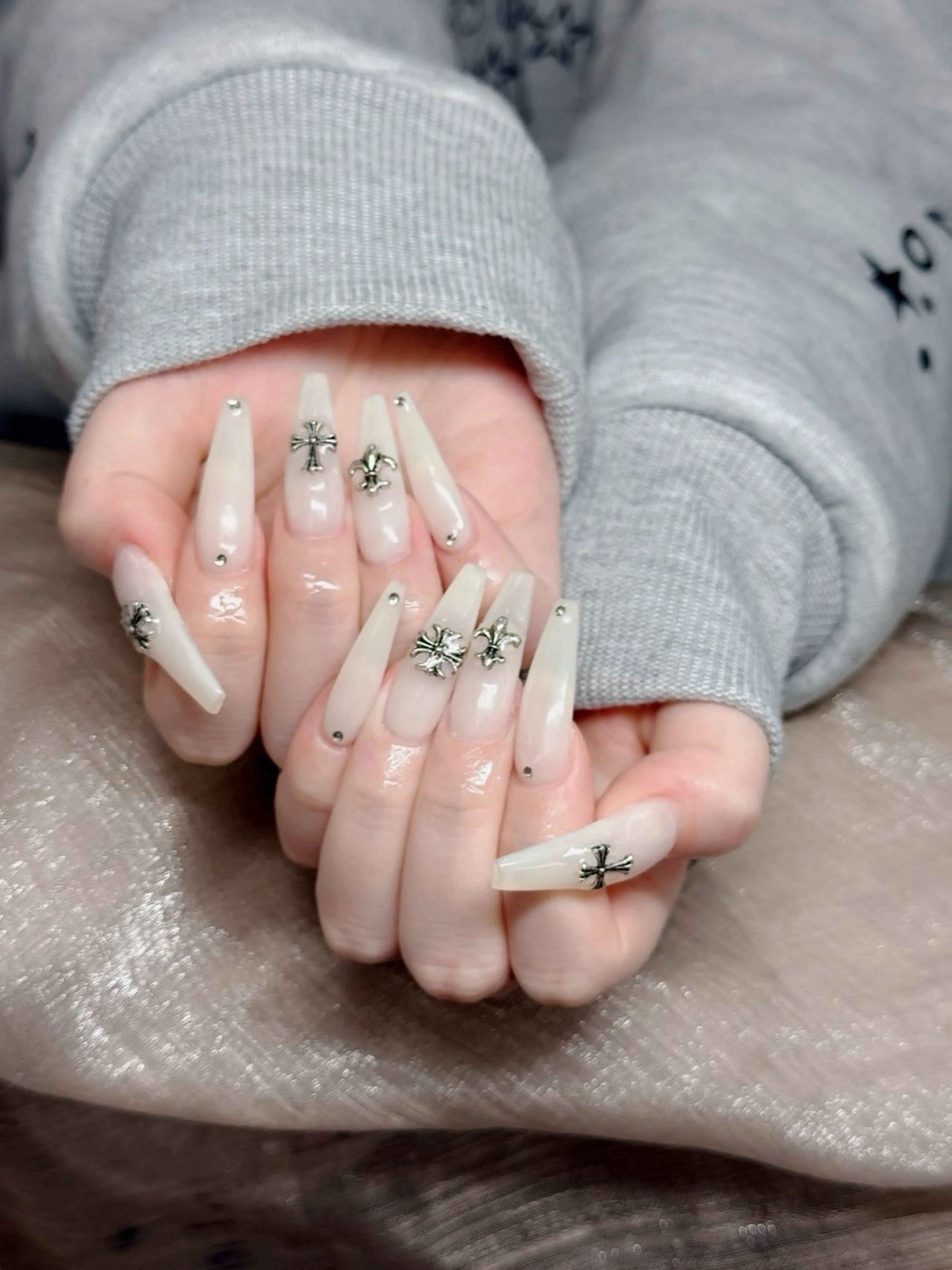 ネイル フットネイル フレンチネイル グラデーション 韓国ネイル ロングネイル ハンドネイル Hani Nail Salonのネイルデザイン