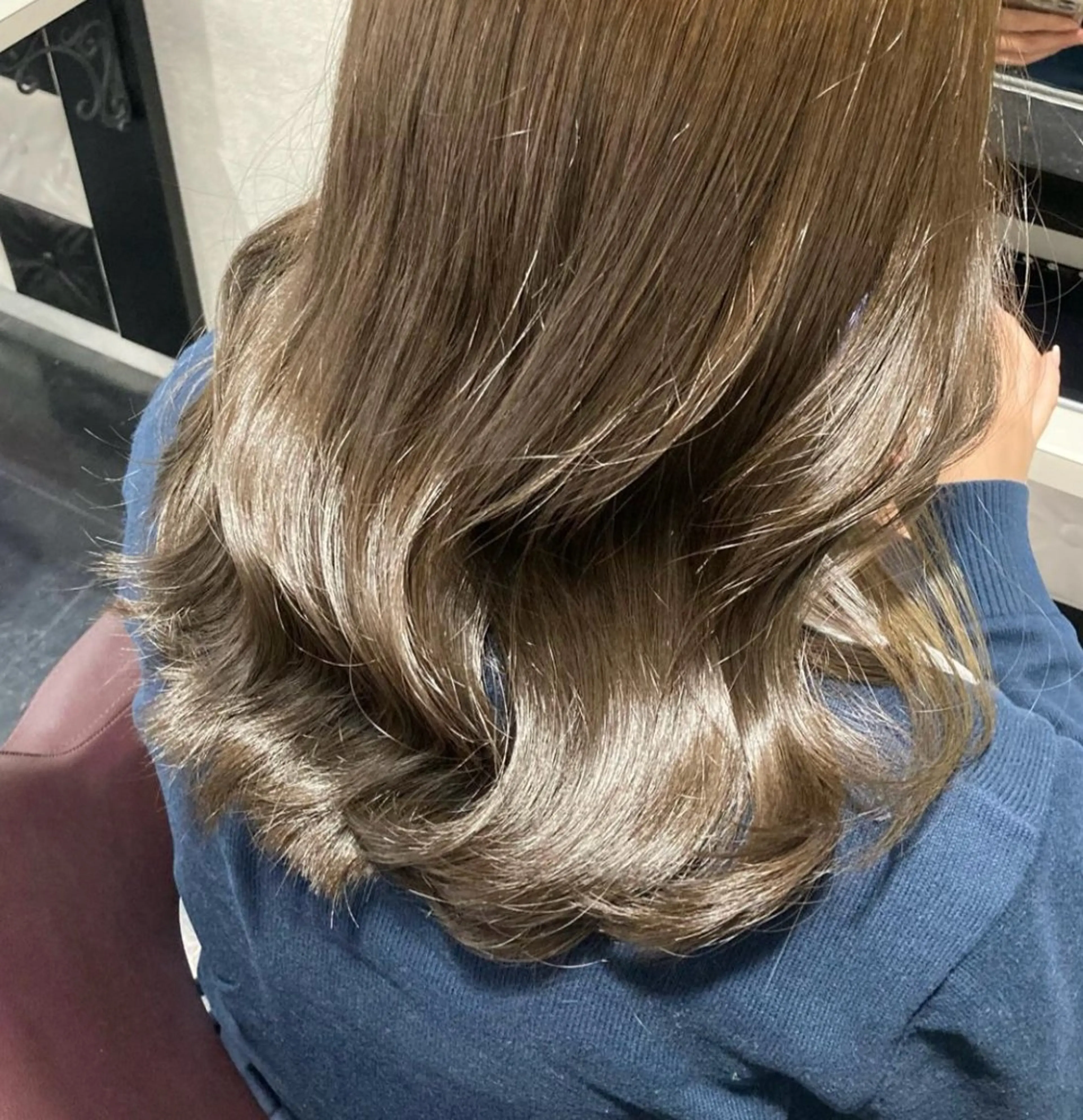 セミロング カラー mizu kiのヘアスタイル