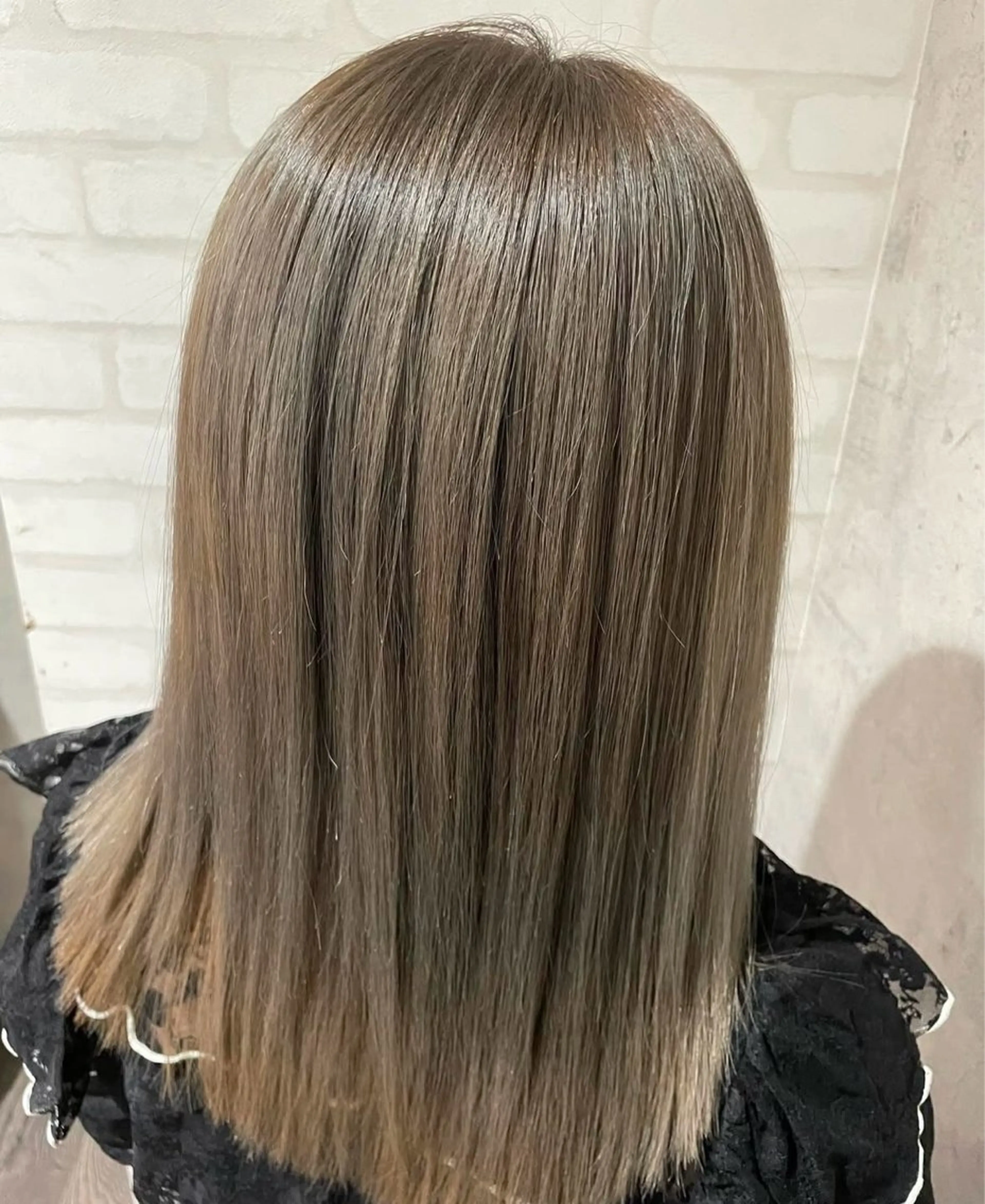 ミディアム カラー ヘアアレンジ グレージュ ミルクティーグレージュ ヘアカラー トリートメント ヘアセット トップスタイリスト Shoyaのヘアスタイル