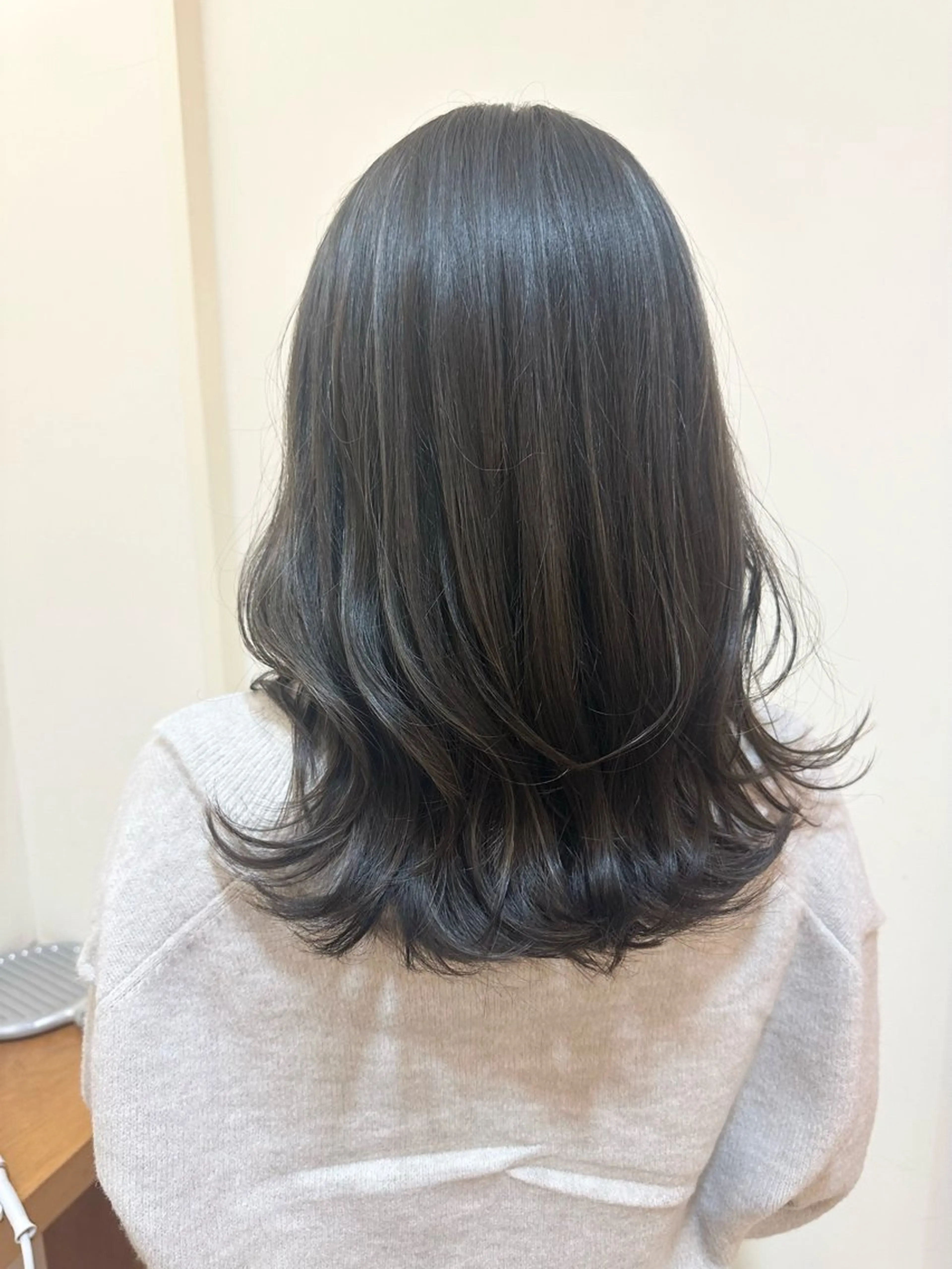 ミディアム カラー ミディアムレイヤー レイヤーカット ペッツ本店 スタイリスト増田ゆきのヘアスタイル