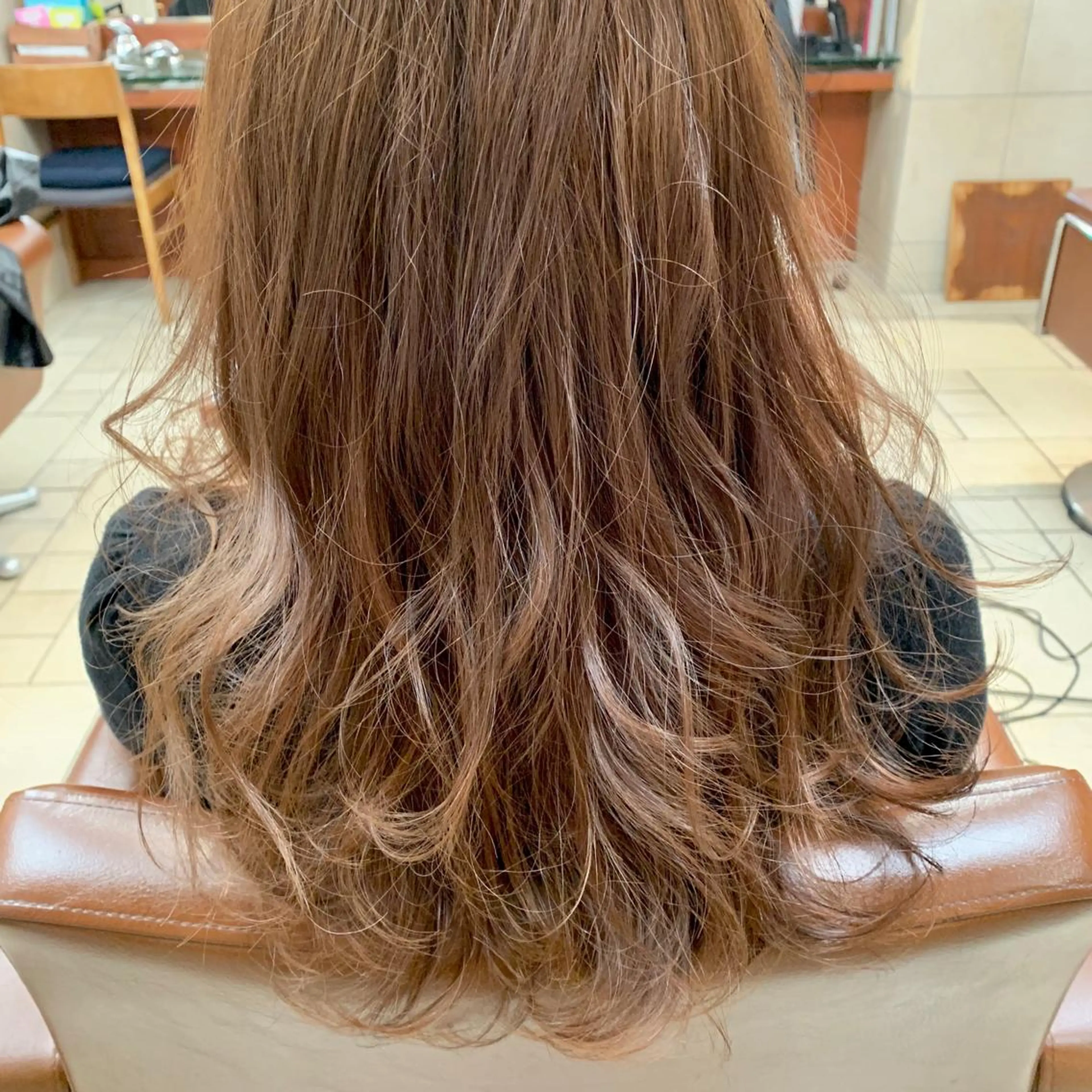 ロング カラー パーマ 加藤 綾華のヘアスタイル