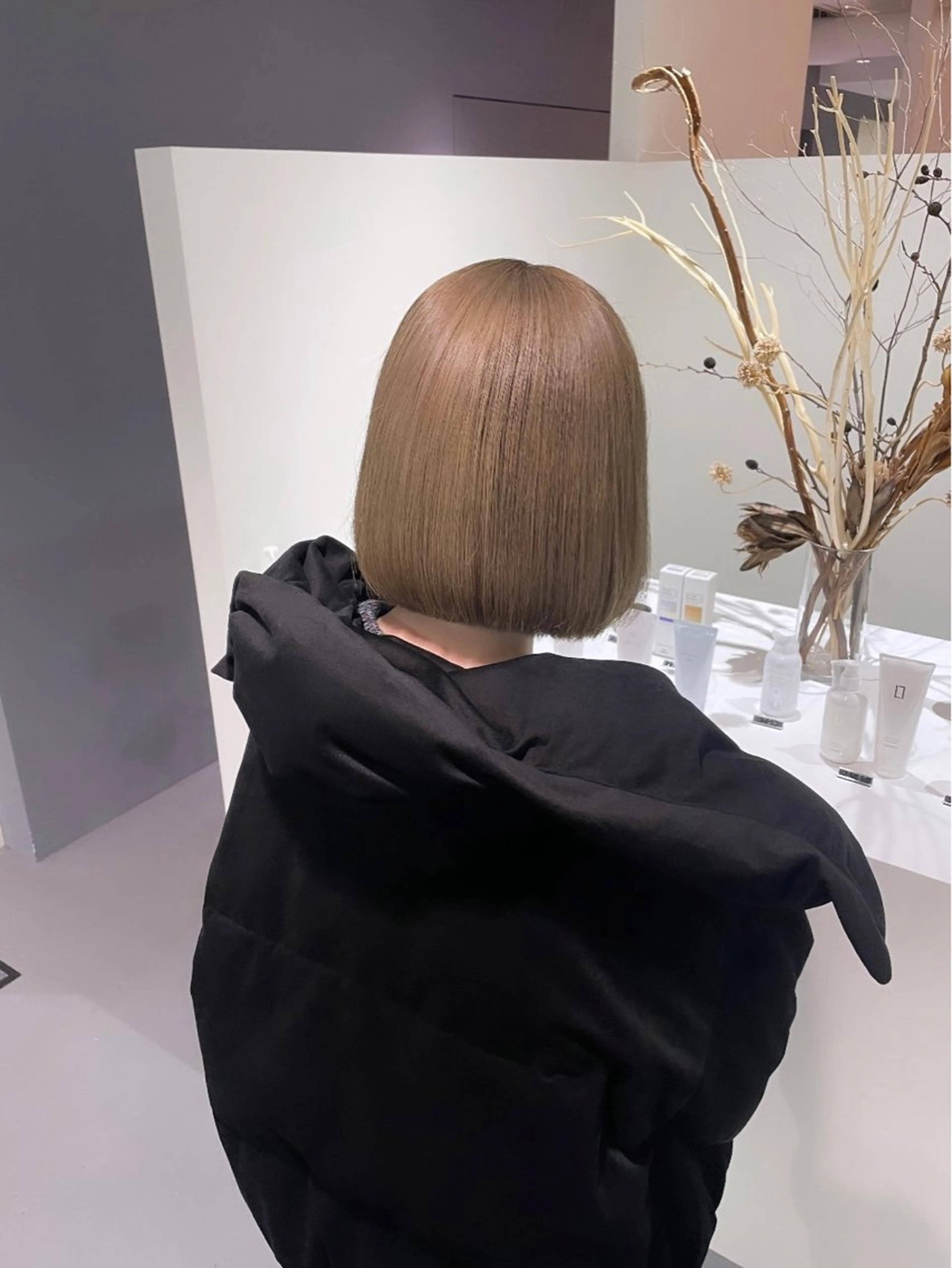 ショート ヘアカラー 西山祐生/ハイトーン /ケアブリーチ/艶髪のヘアスタイル