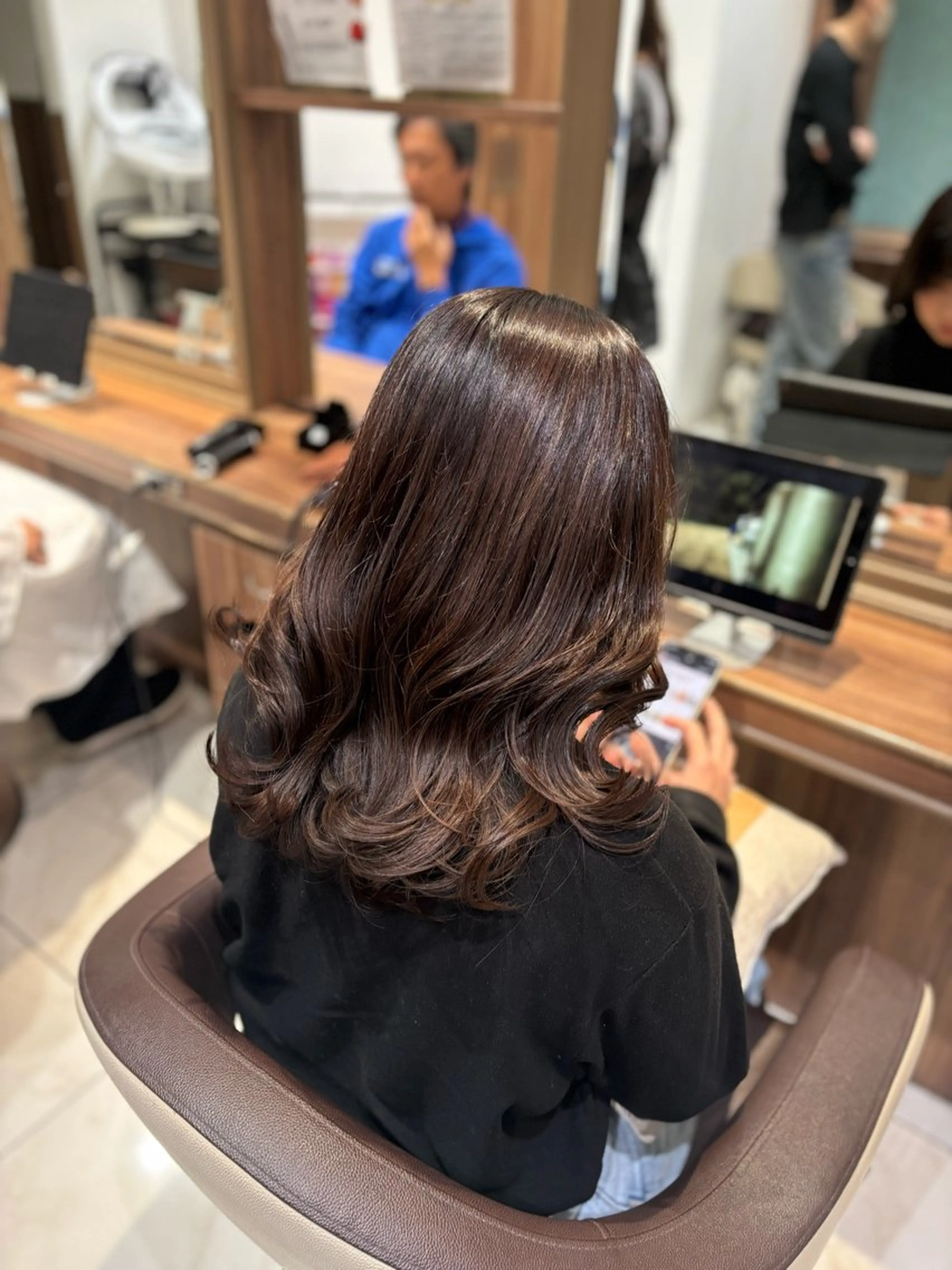 ミディアム パーマ ゆるふわパーマ🌸/ ハイトーン/あゆみのヘアスタイル