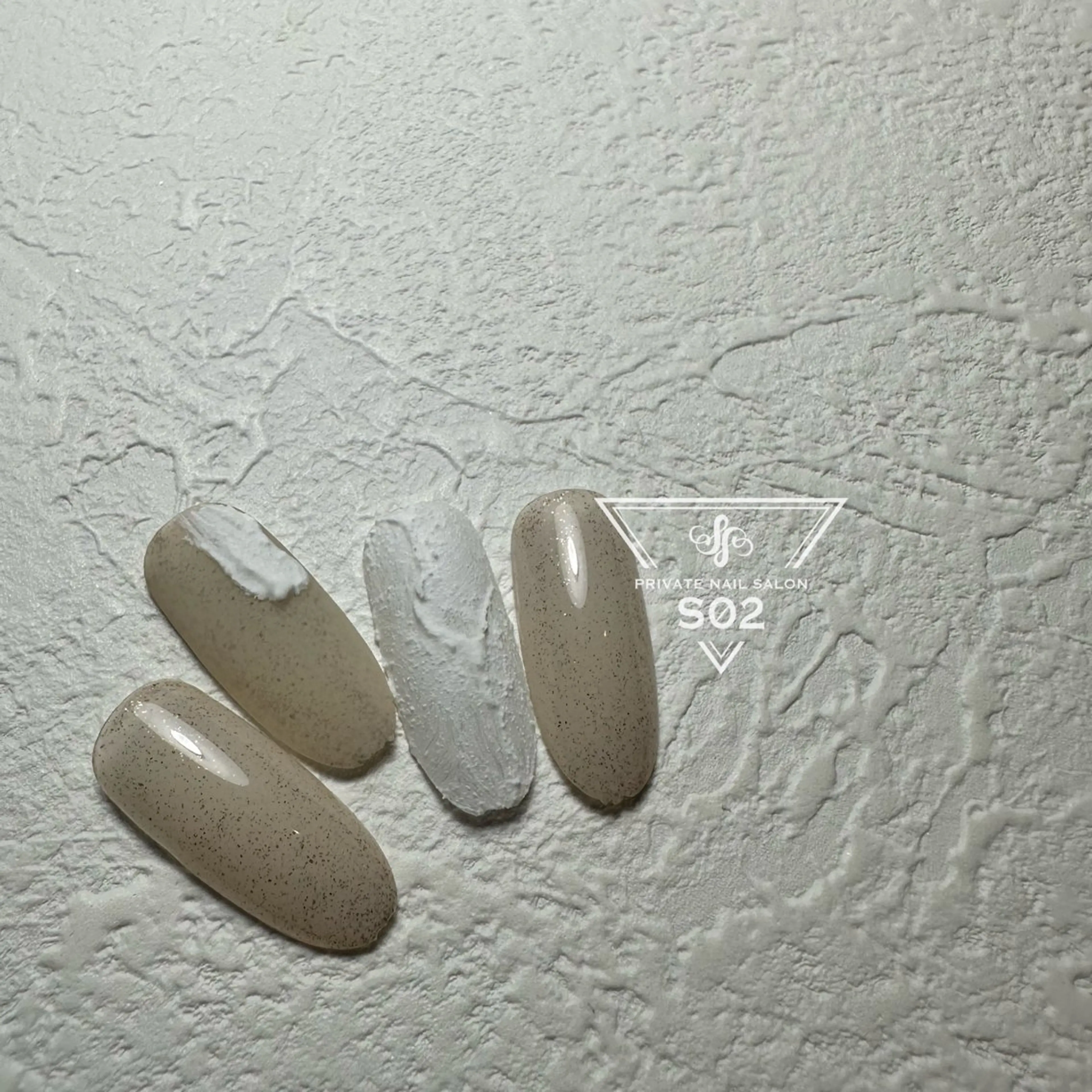 ネイル S02 𝙲𝚑𝚒𝚎のネイルデザイン