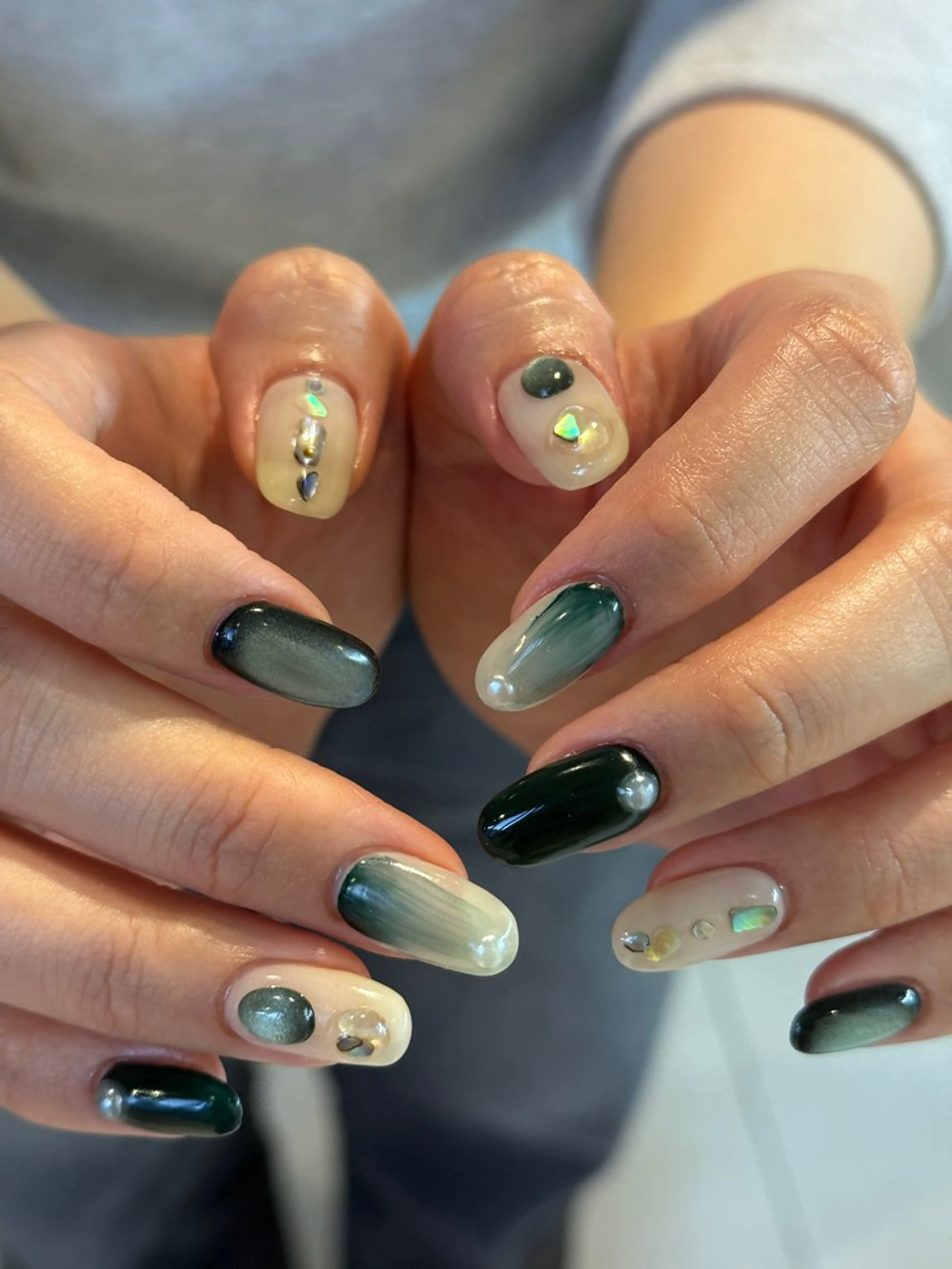 ネイル ニュアンスネイル 冬ネイル クリスマス 深田 美雪のネイルデザイン