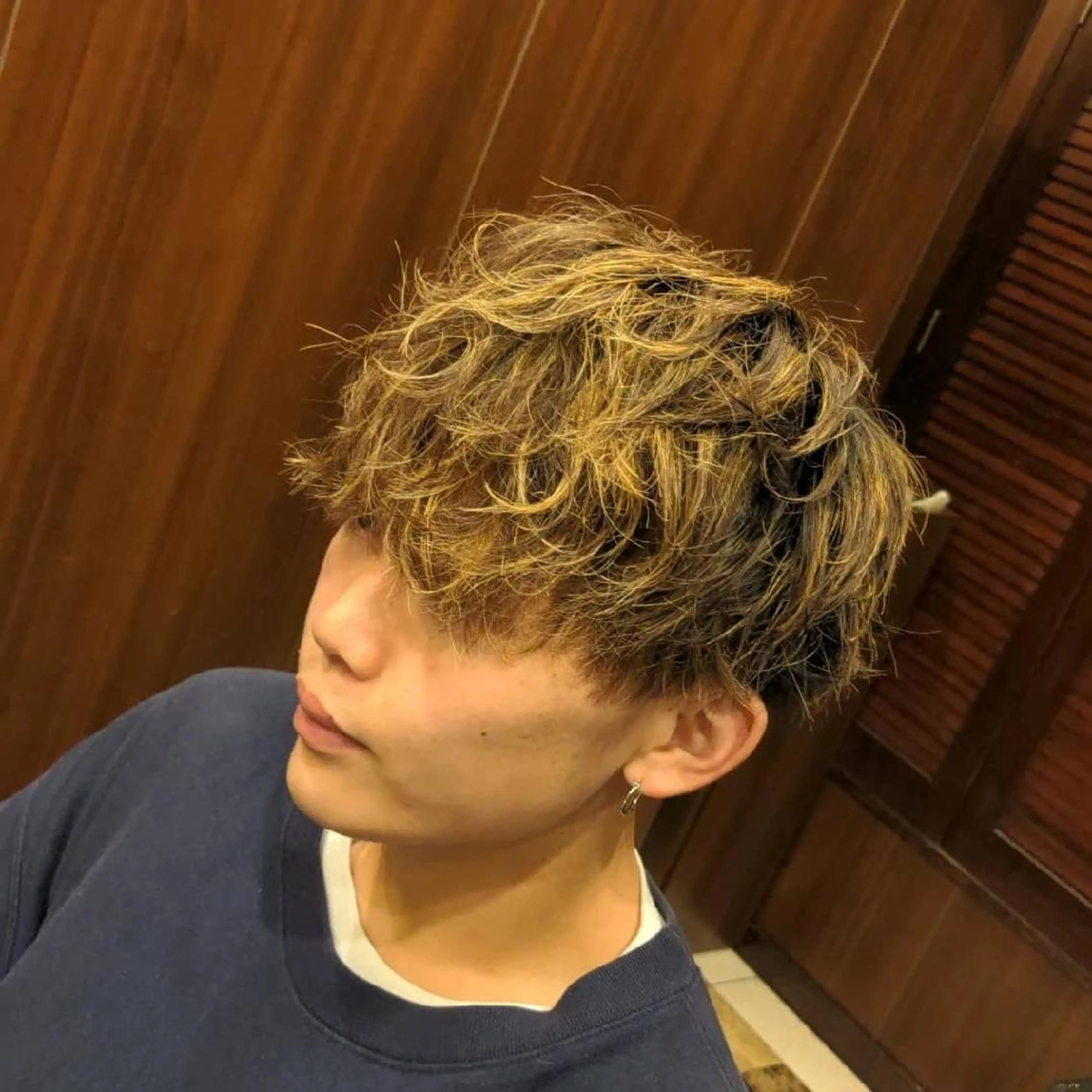 ミディアム 浅沼 響のヘアスタイル