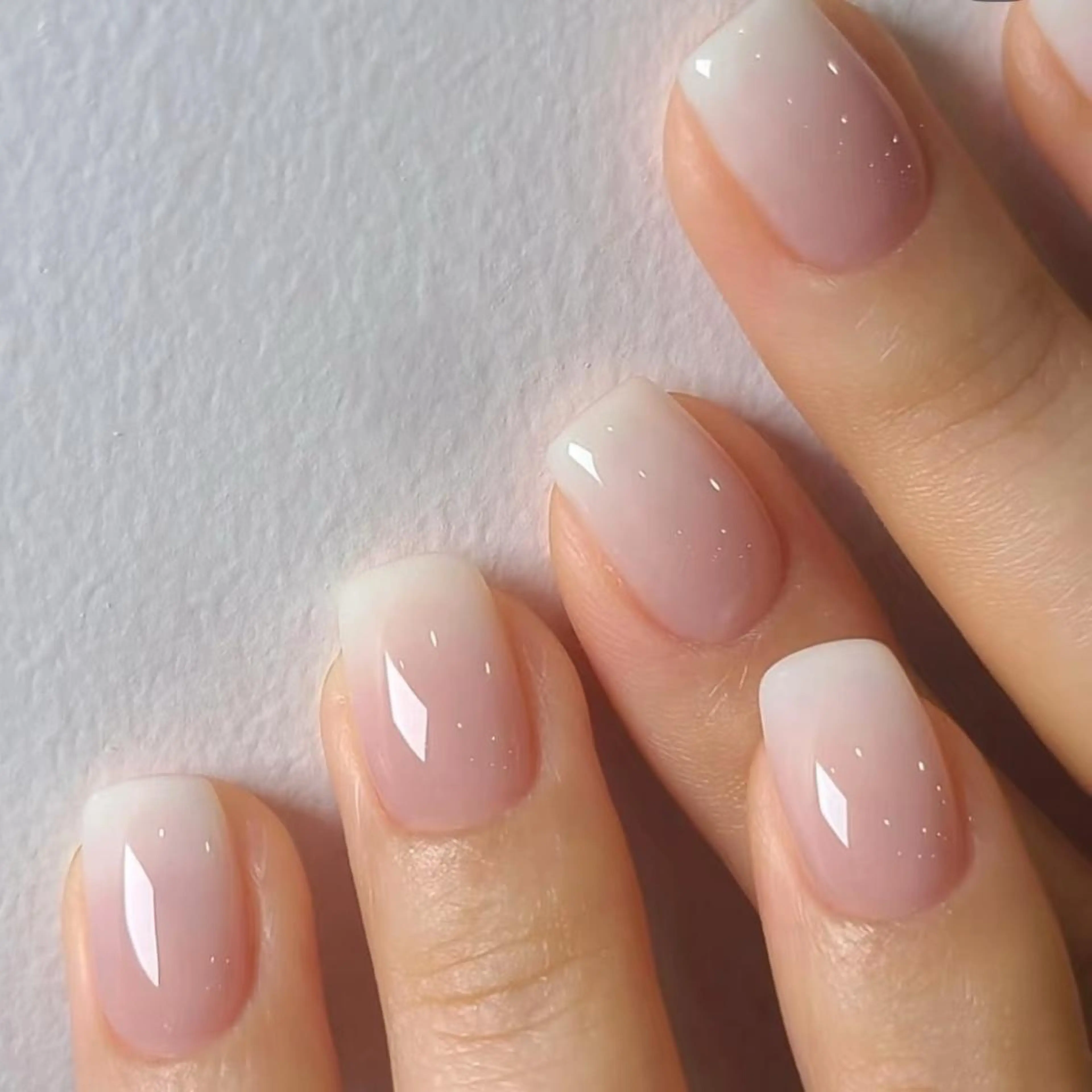 ネイル 長さ出し フレンチネイル ジェルネイル マグネットネイル 持ち込み ハンドネイル ハンドケア The Nail & Eye Lashの眉毛・アイブロウイメージ