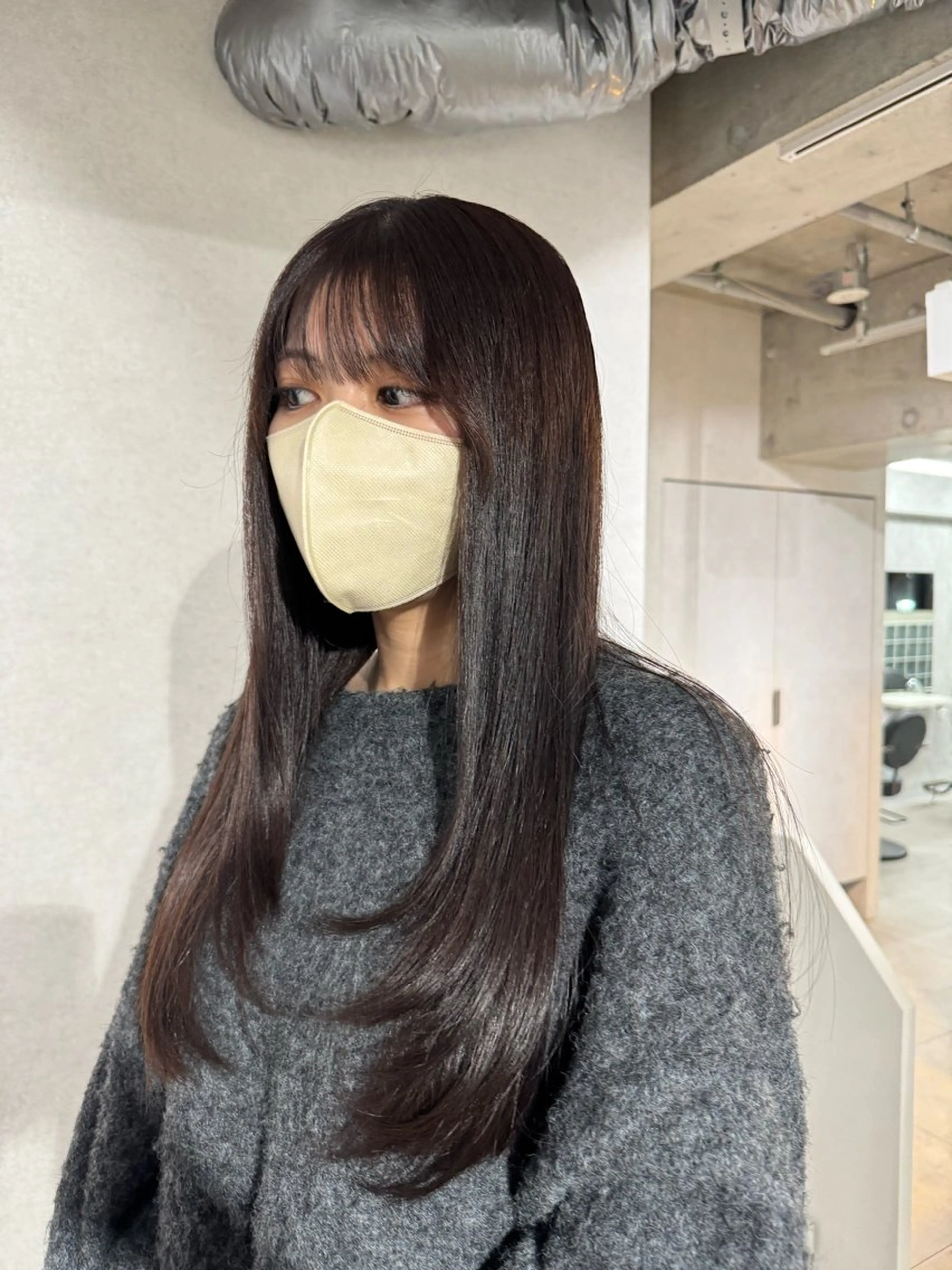 ロング カラー レイヤーカット anon Loemのヘアスタイル