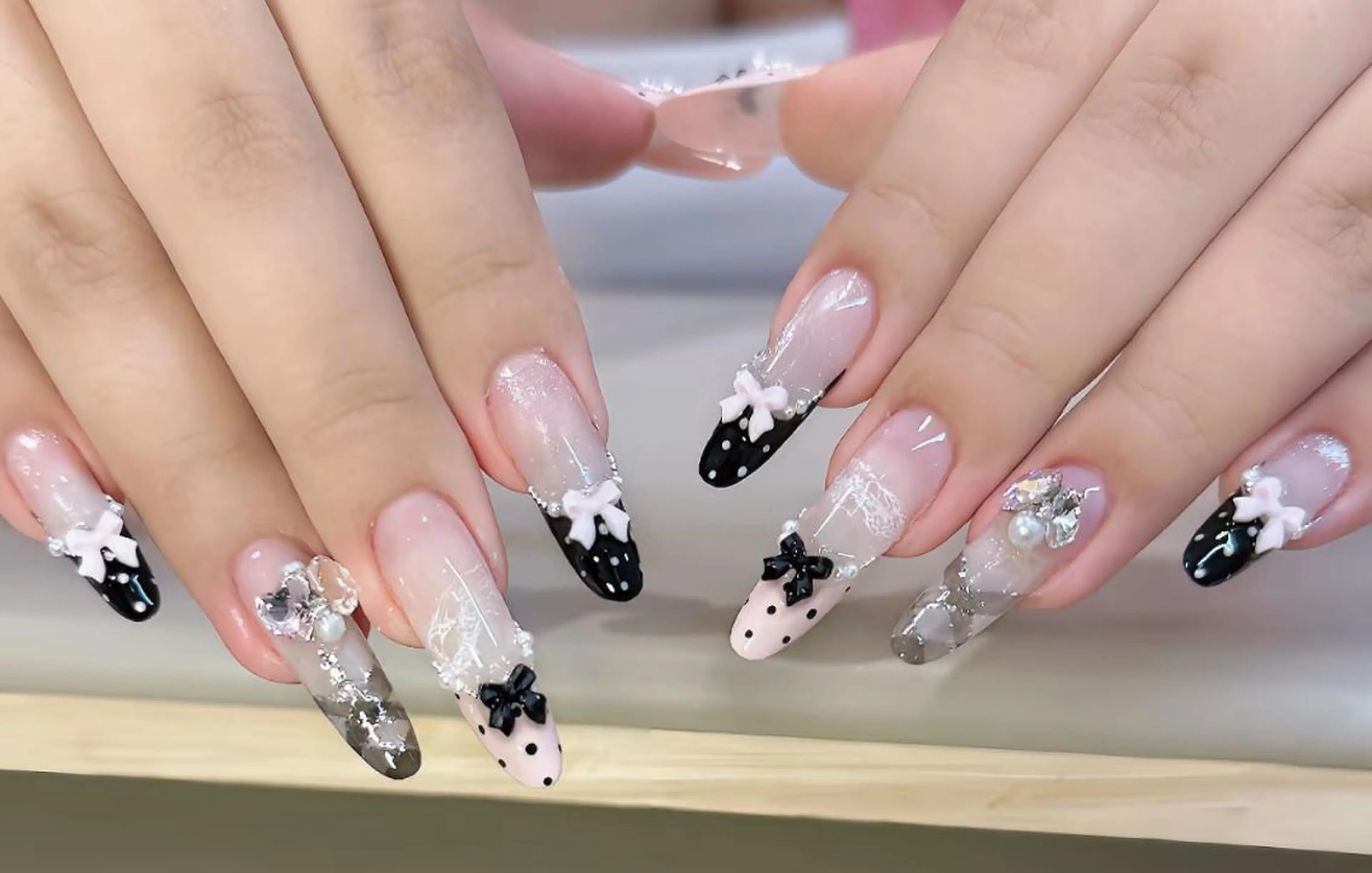 ネイル ハンドネイル 🎀 NaNa_nailのネイルデザイン