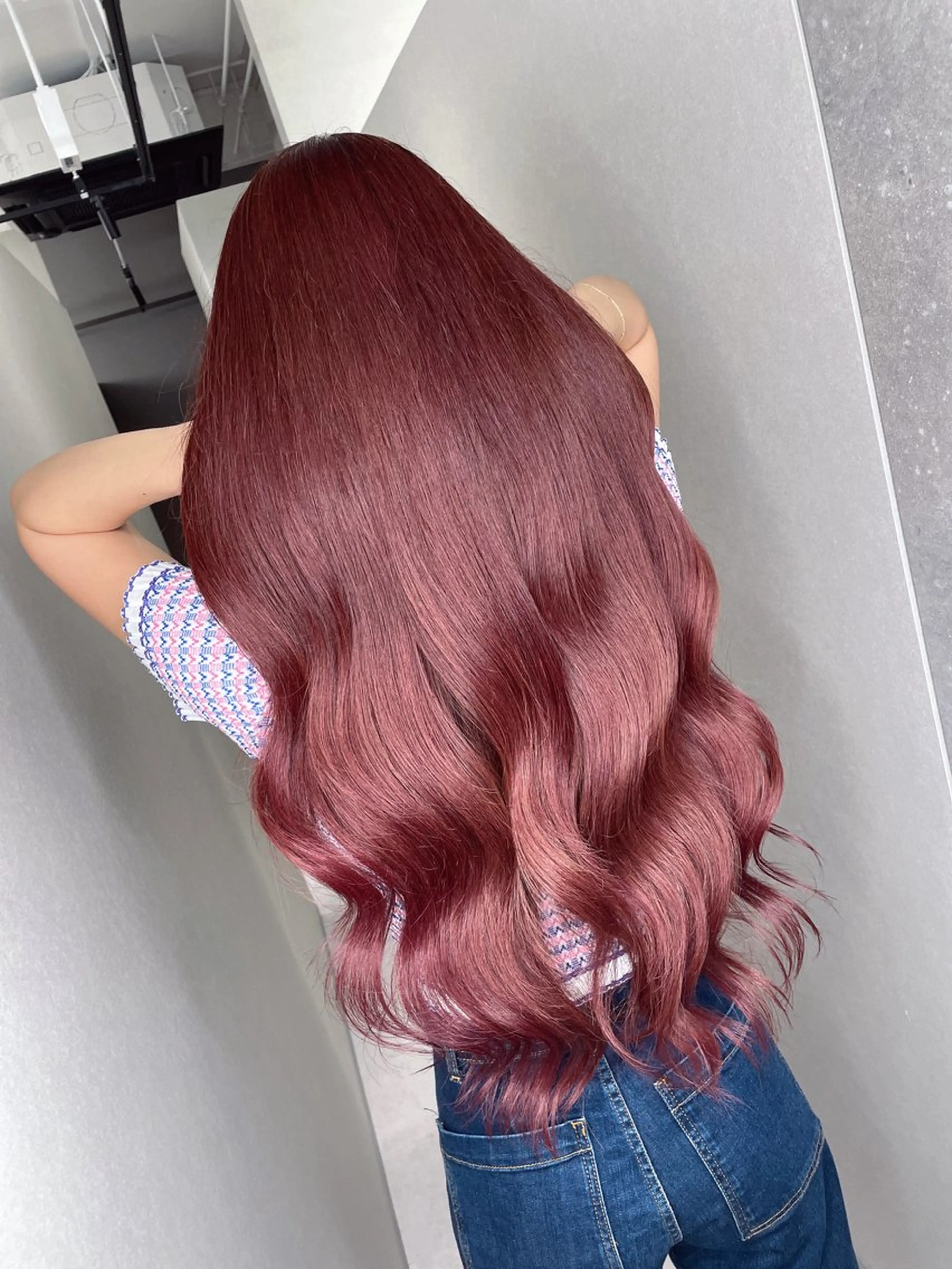 ロング カラー ブリーチ 透明感カラー デート 今井 勝也のヘアスタイル