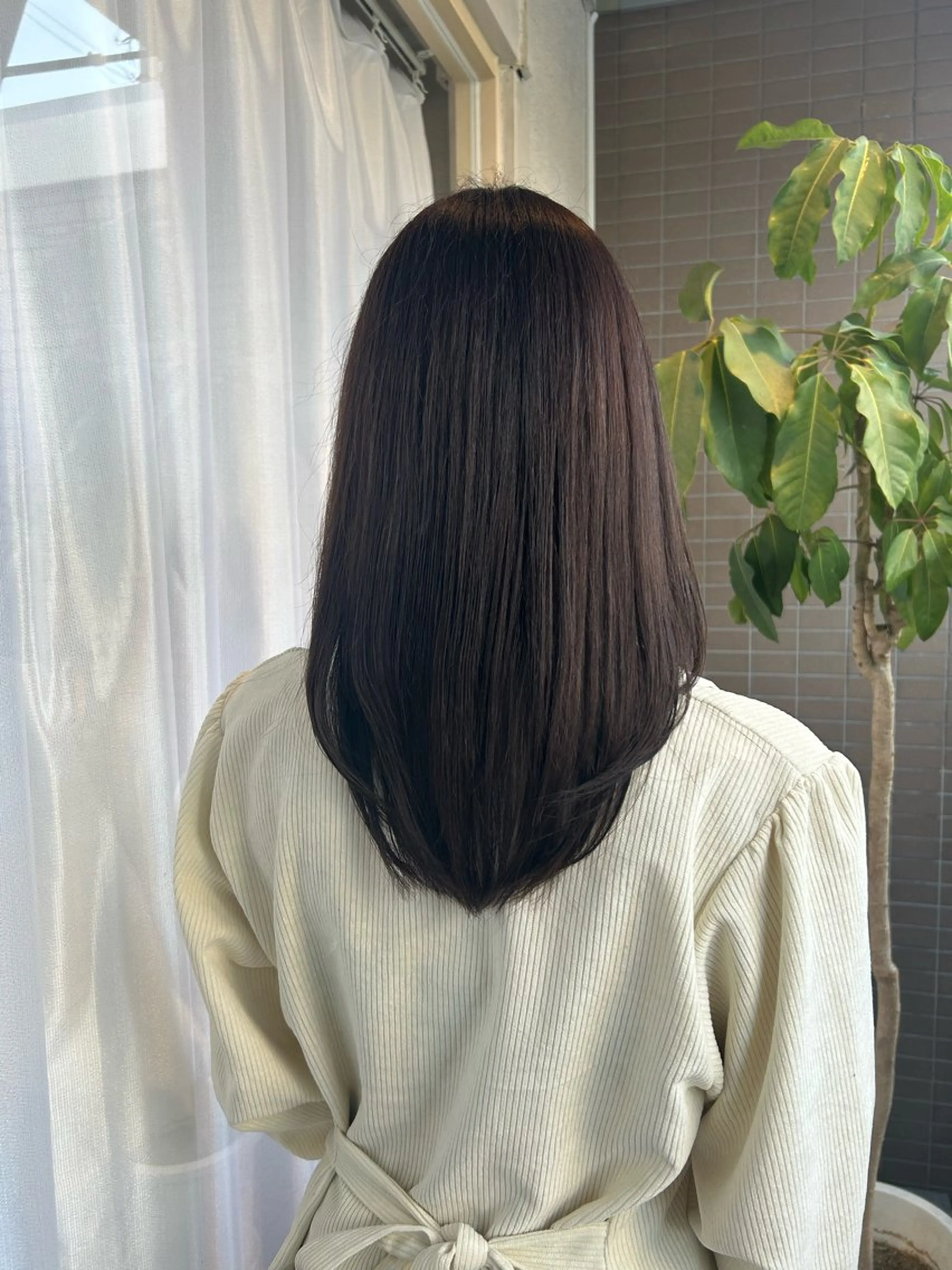 ロング カラー 川筋 桃果のヘアスタイル