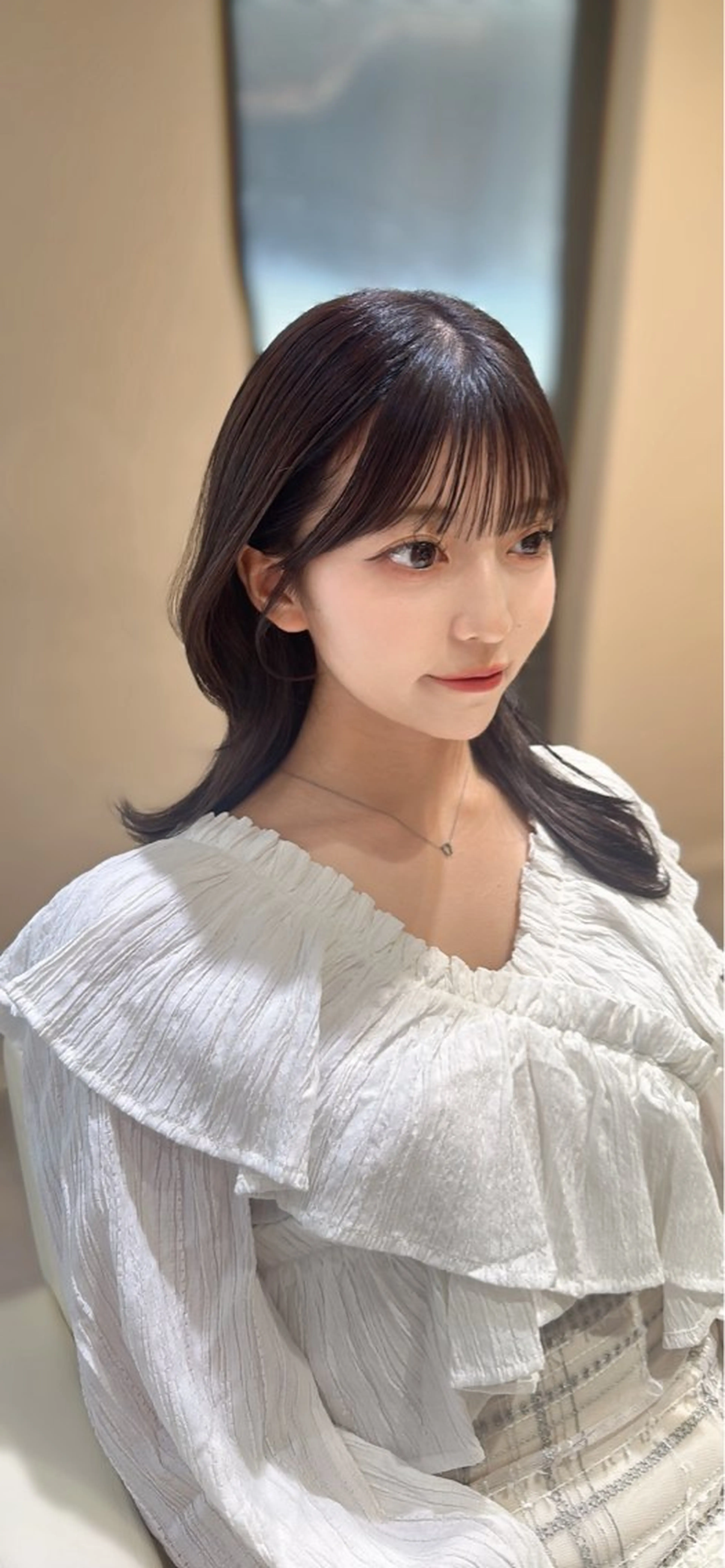 セミロング カラー 平尾 樹里のヘアスタイル