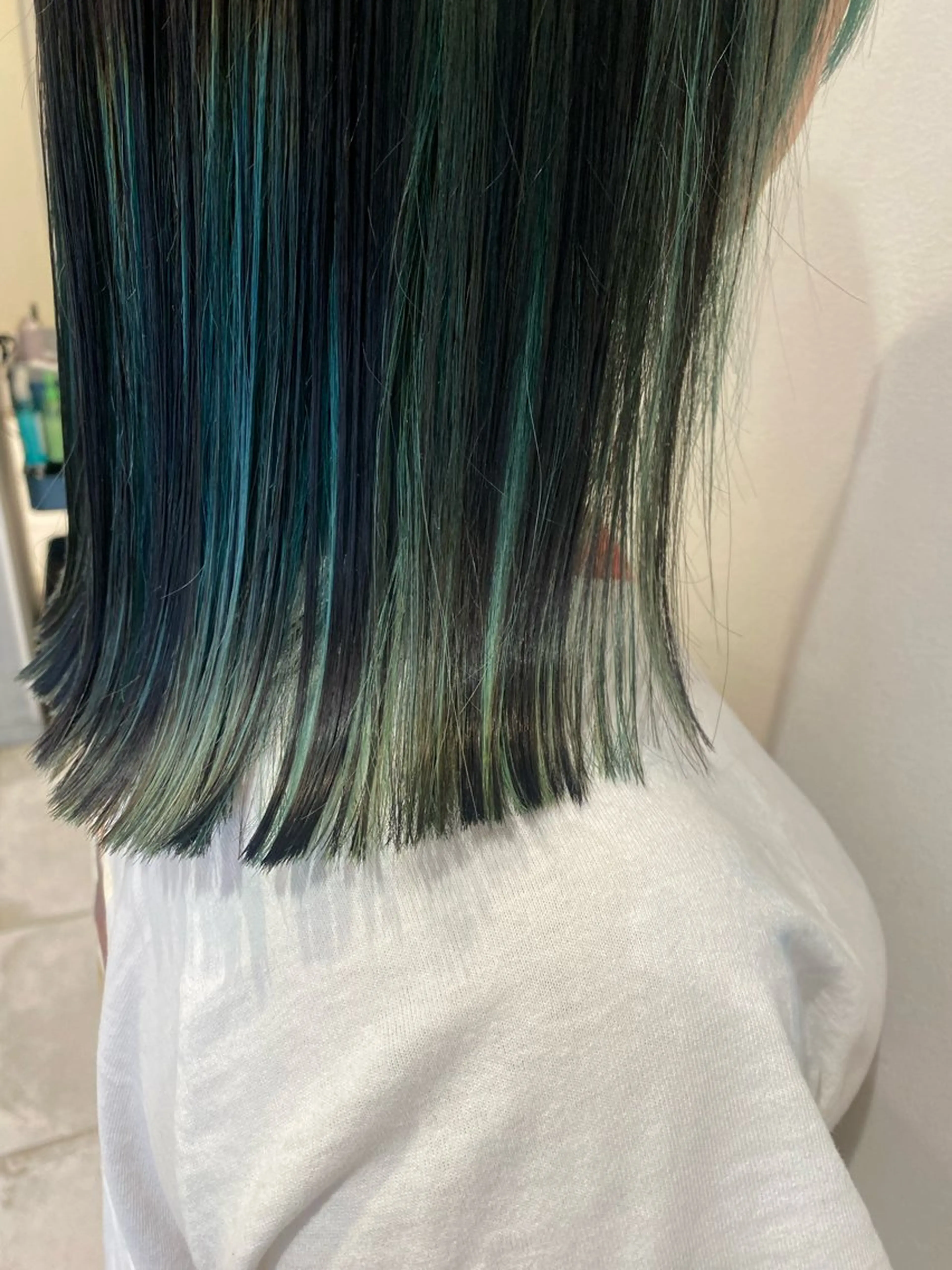 セミロング カラー 久保田 茜のヘアスタイル