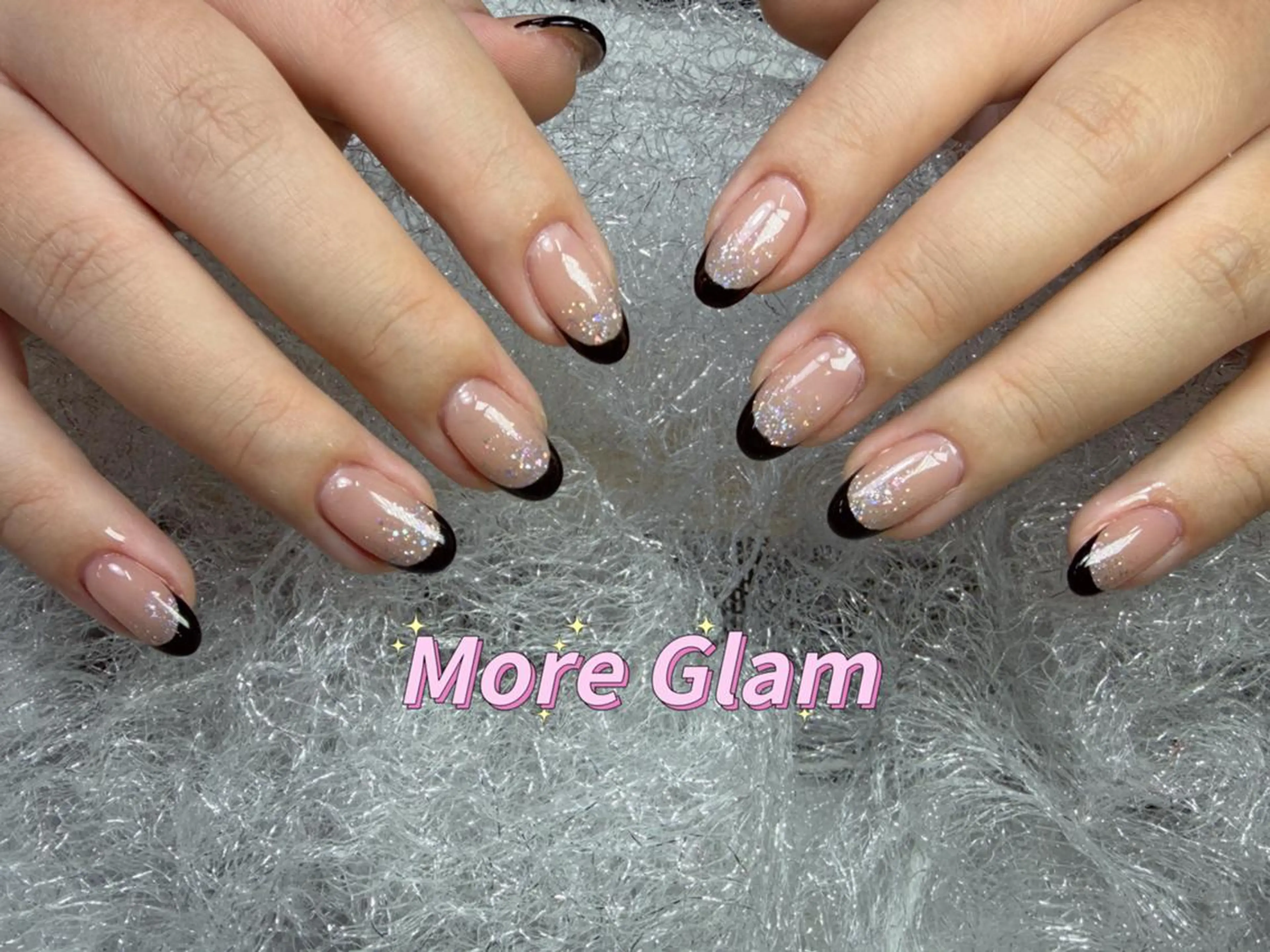 ネイル 長さ出し フットネイル フレンチネイル ジェルネイル ガラスフレンチ More Glam 池袋東口店のネイルデザイン